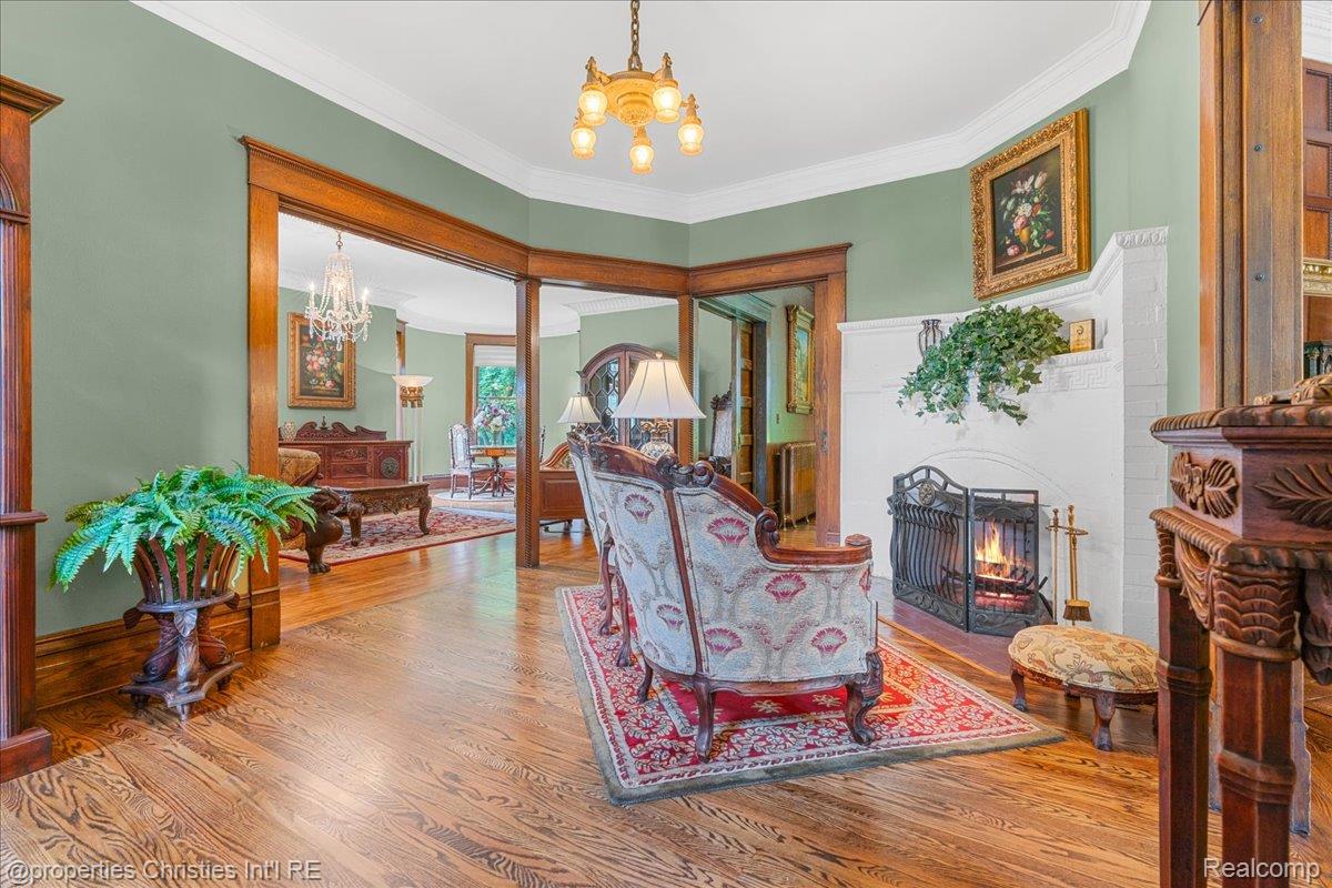303 S State Avenue Property Photo 13