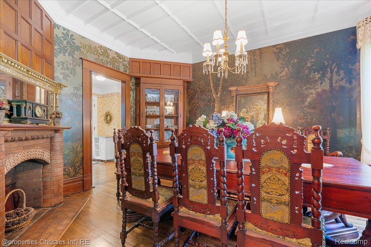 303 S State Avenue Property Photo 18