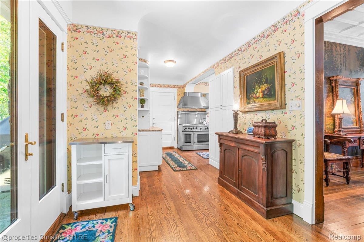 303 S State Avenue Property Photo 21
