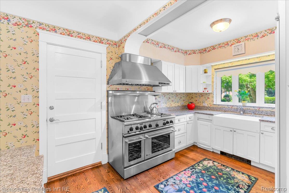 303 S State Avenue Property Photo 22