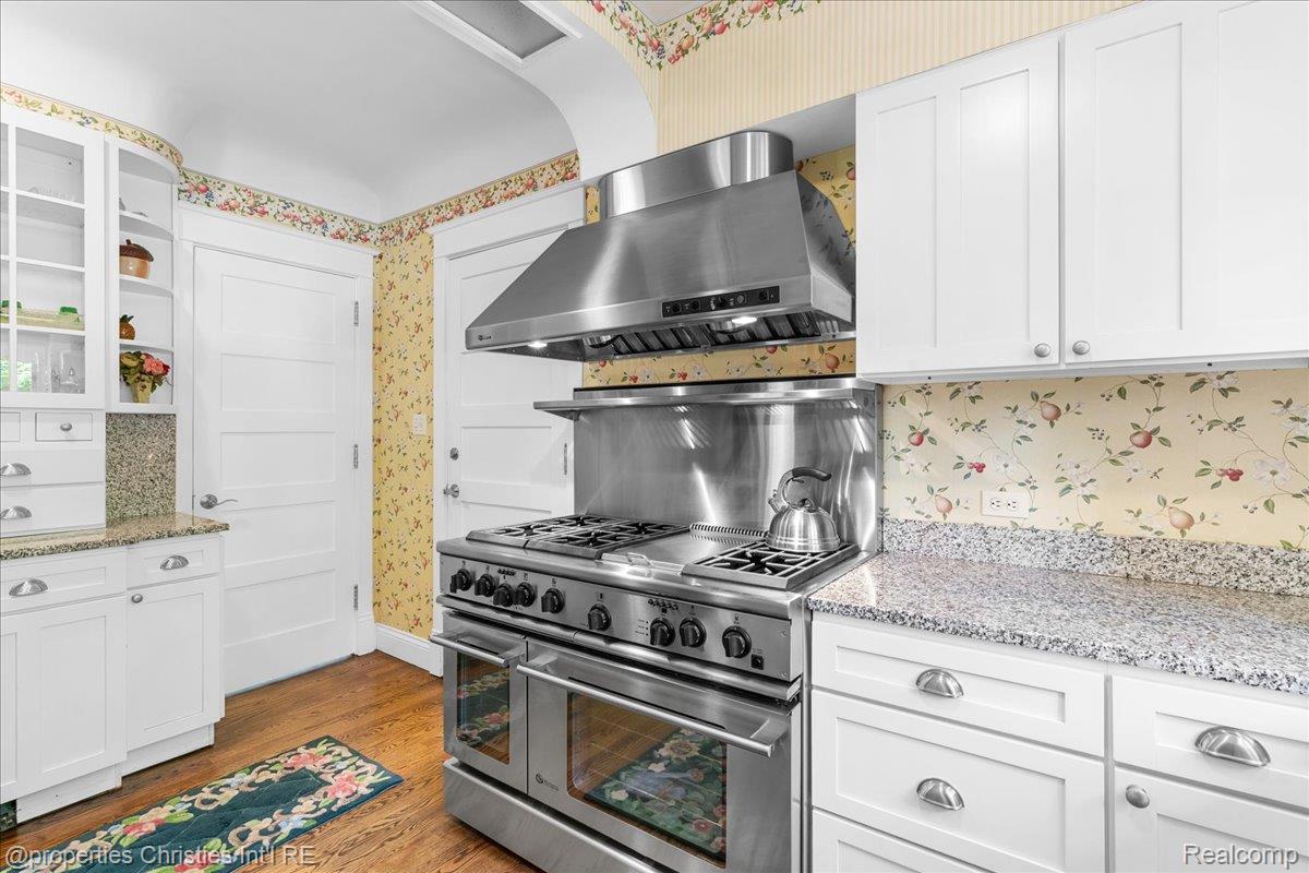 303 S State Avenue Property Photo 25