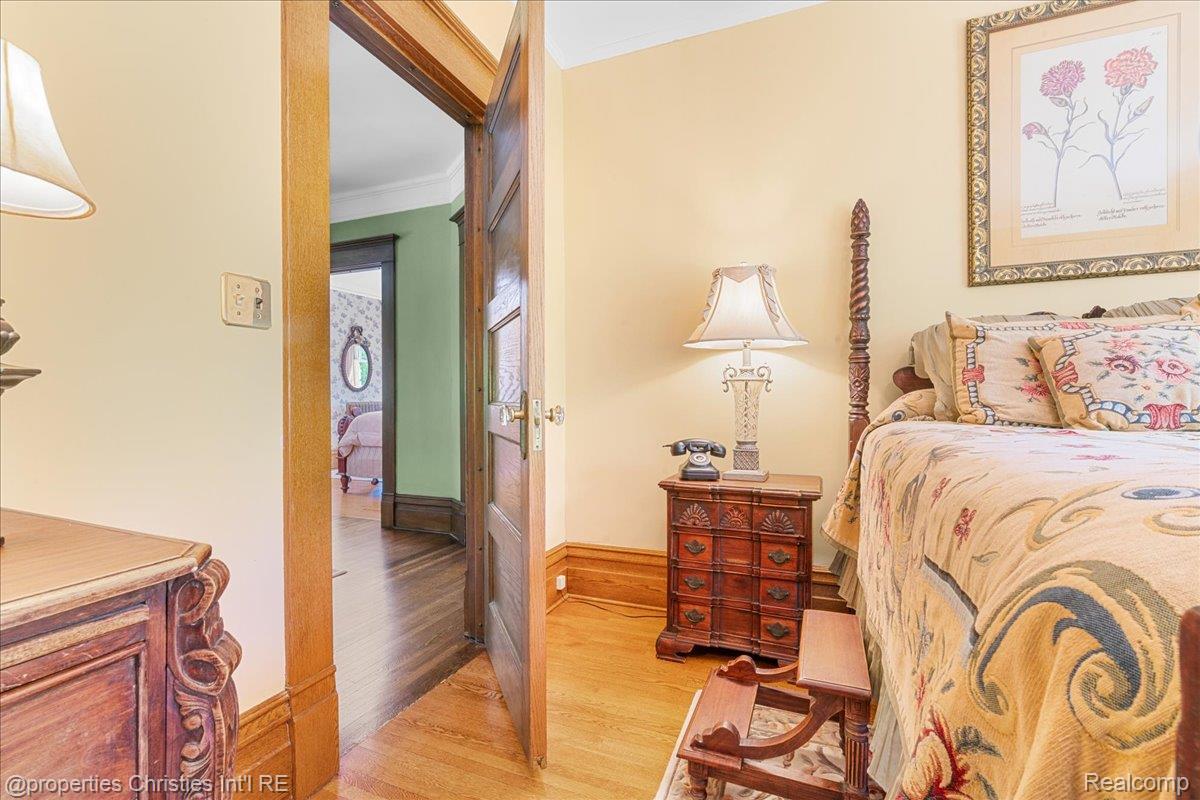 303 S State Avenue Property Photo 46