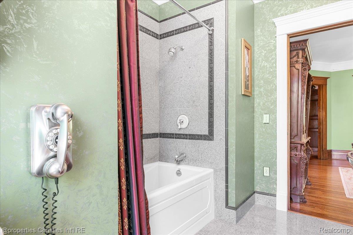 303 S State Avenue Property Photo 55