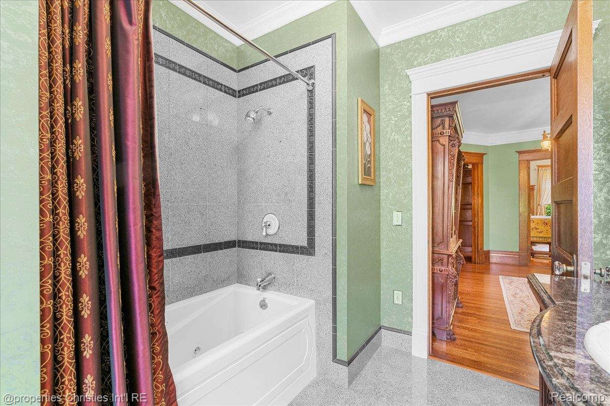 303 S State Avenue Property Photo 56