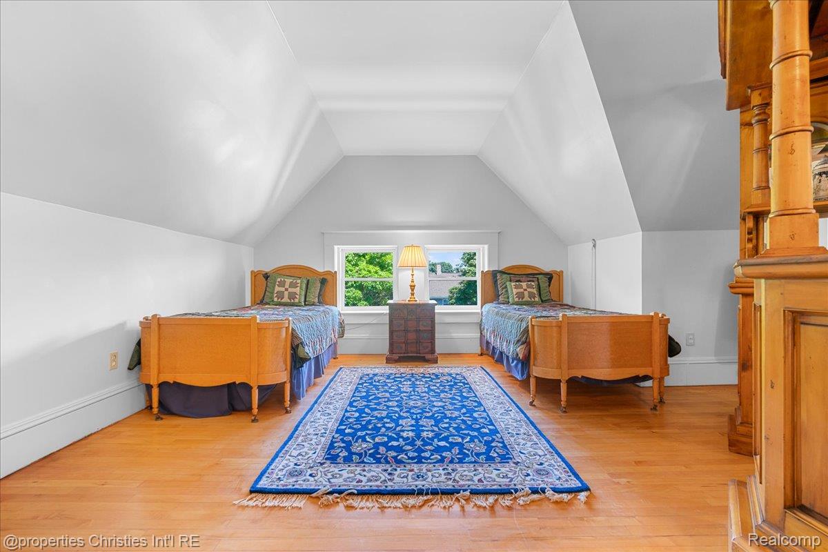 303 S State Avenue Property Photo 61