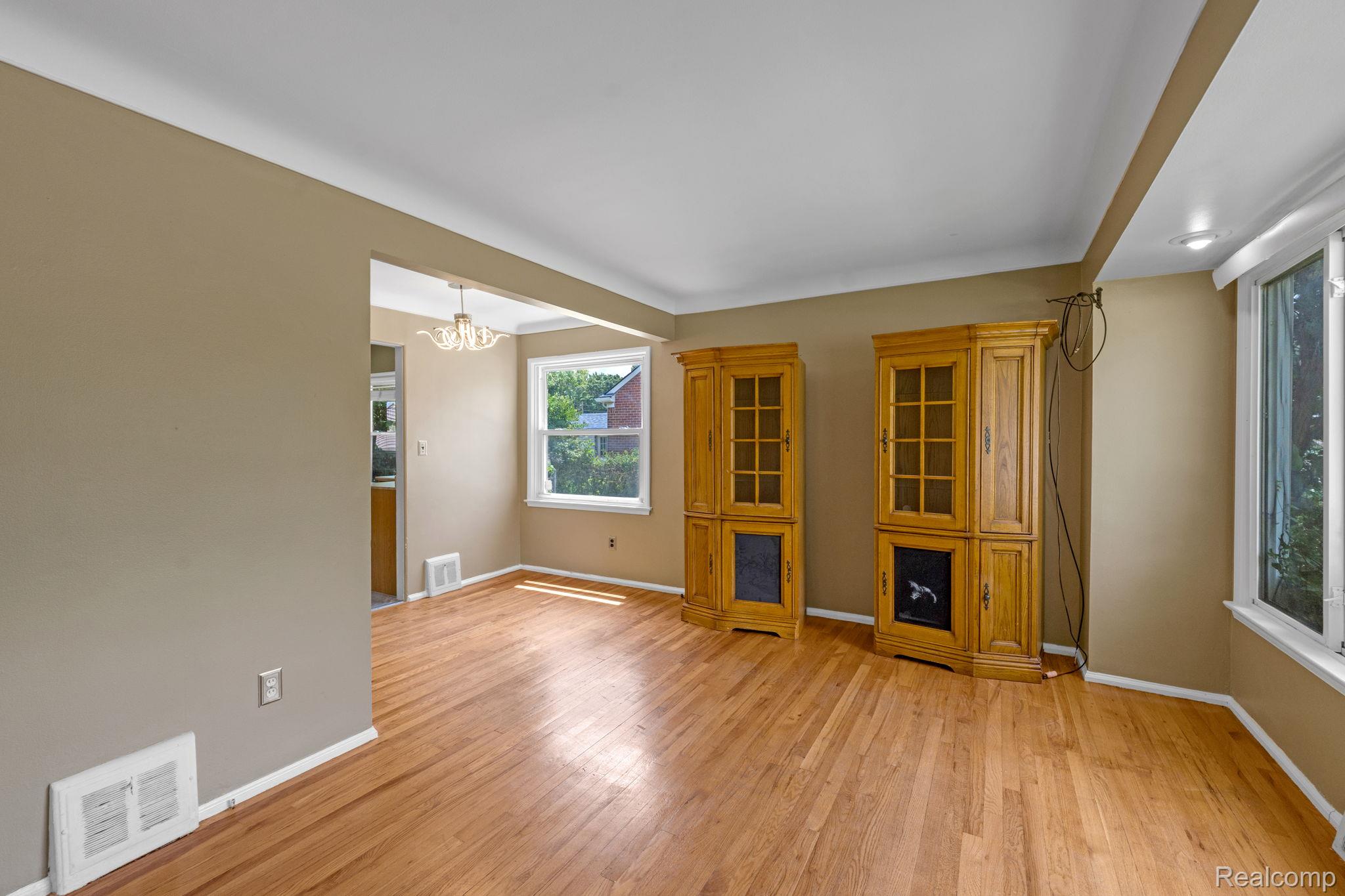 7641 Pelham Road Property Photo 8