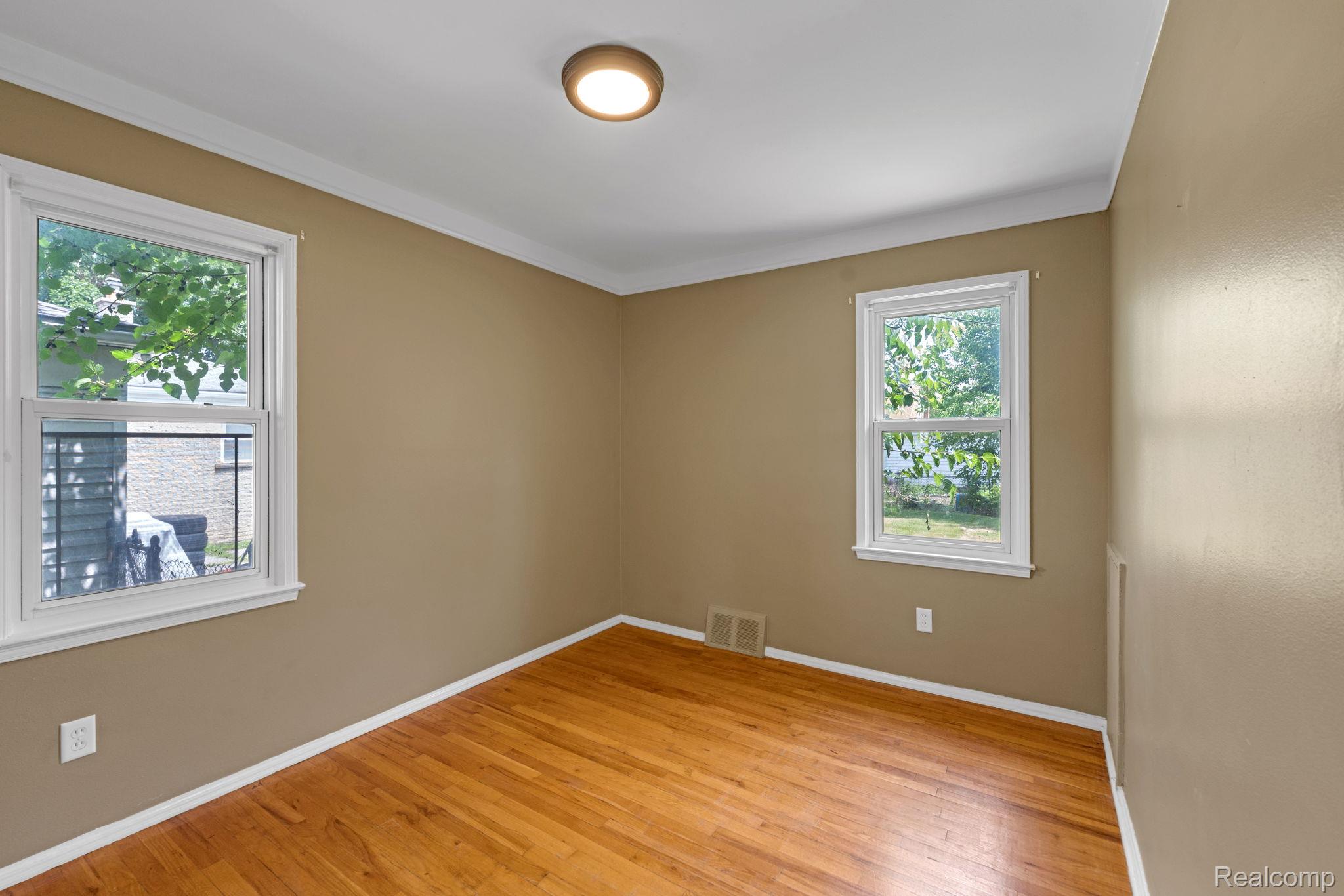 7641 Pelham Road Property Photo 12
