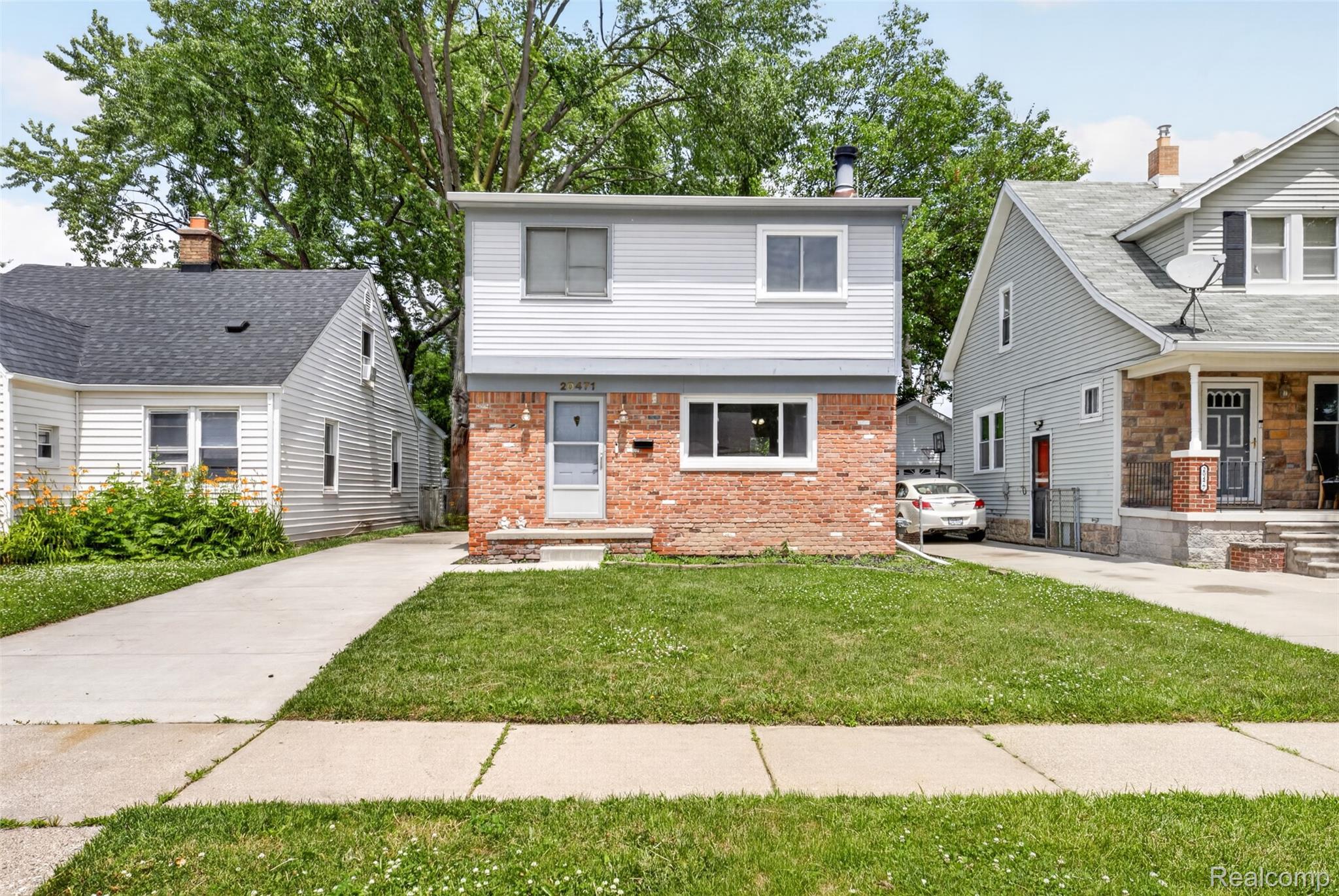 20471 Hollywood Street Property Photo 1