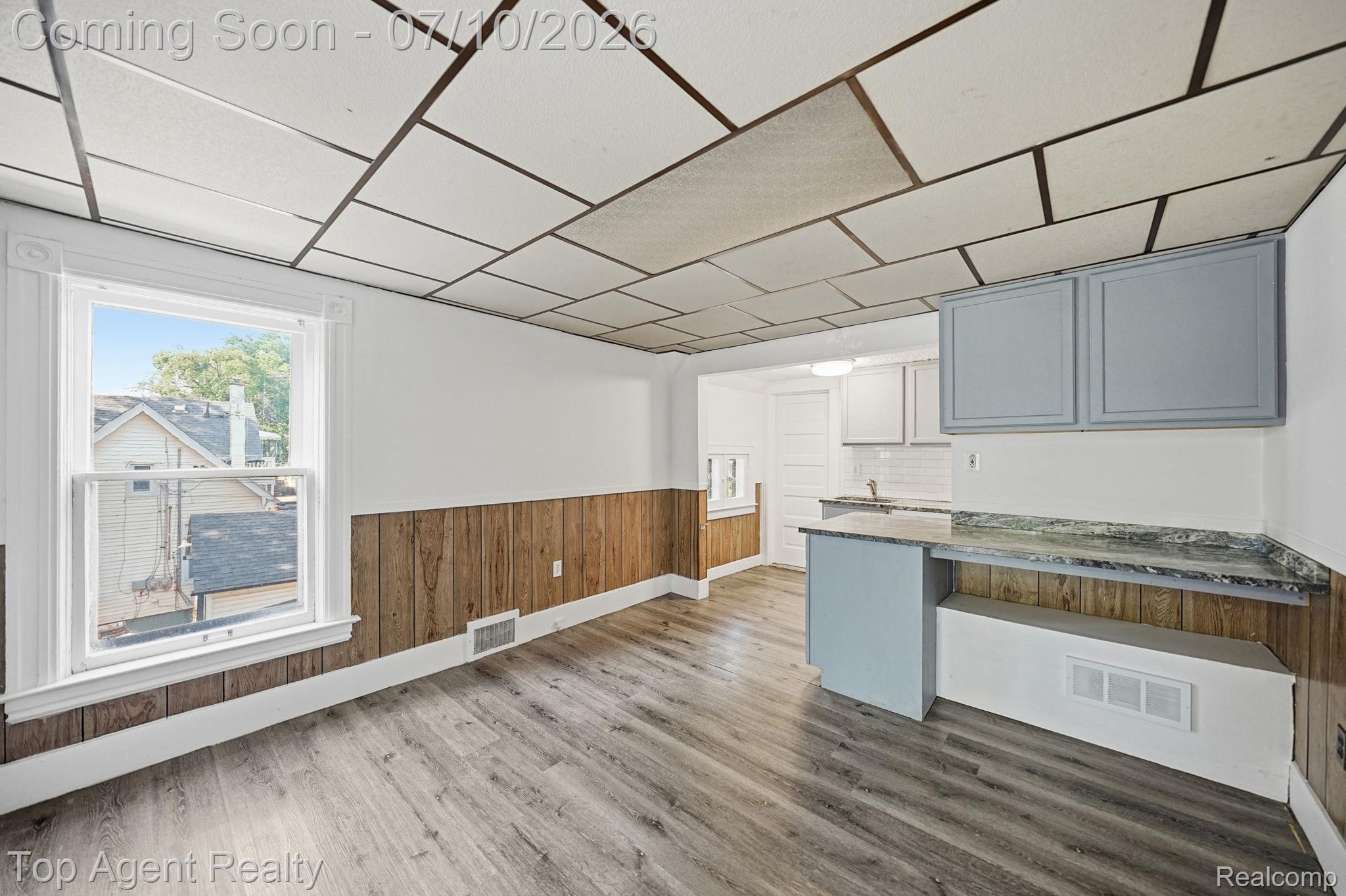74 Washington Street Property Photo 16