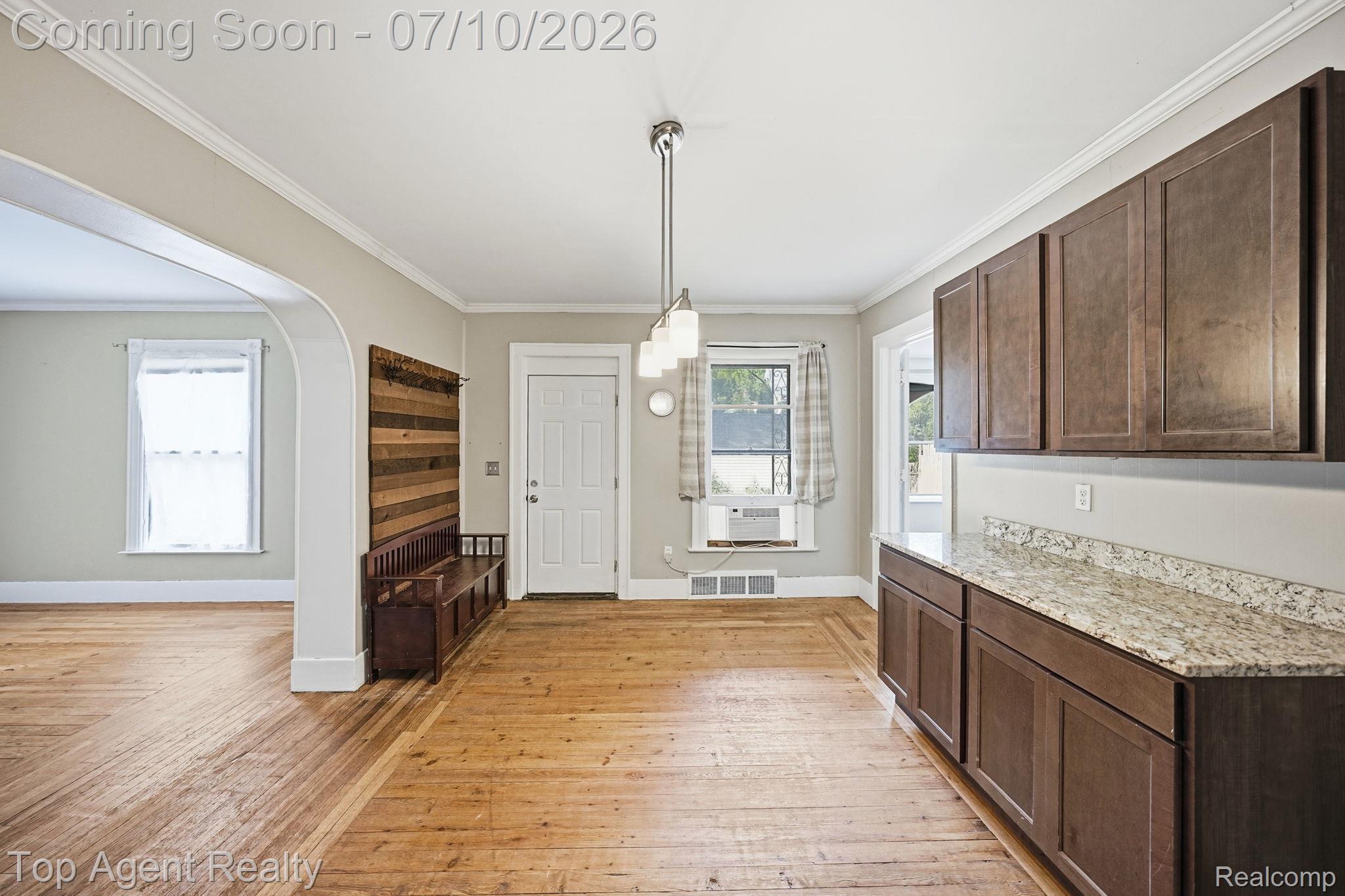 74 Washington Street Property Photo 17
