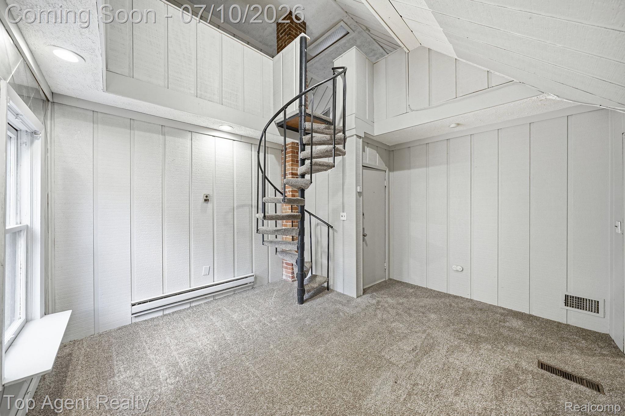 74 Washington Street Property Photo 22