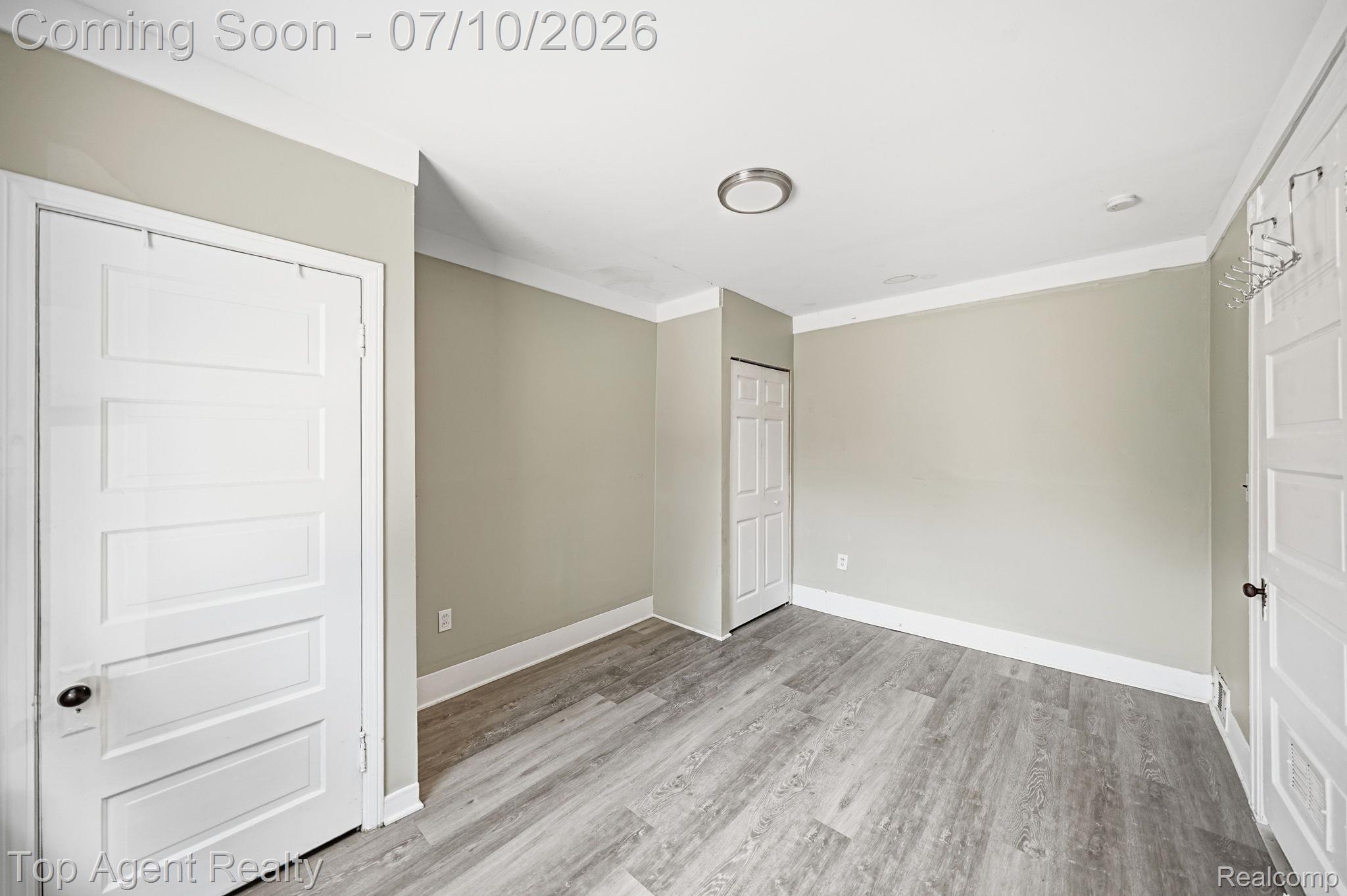 74 Washington Street Property Photo 26