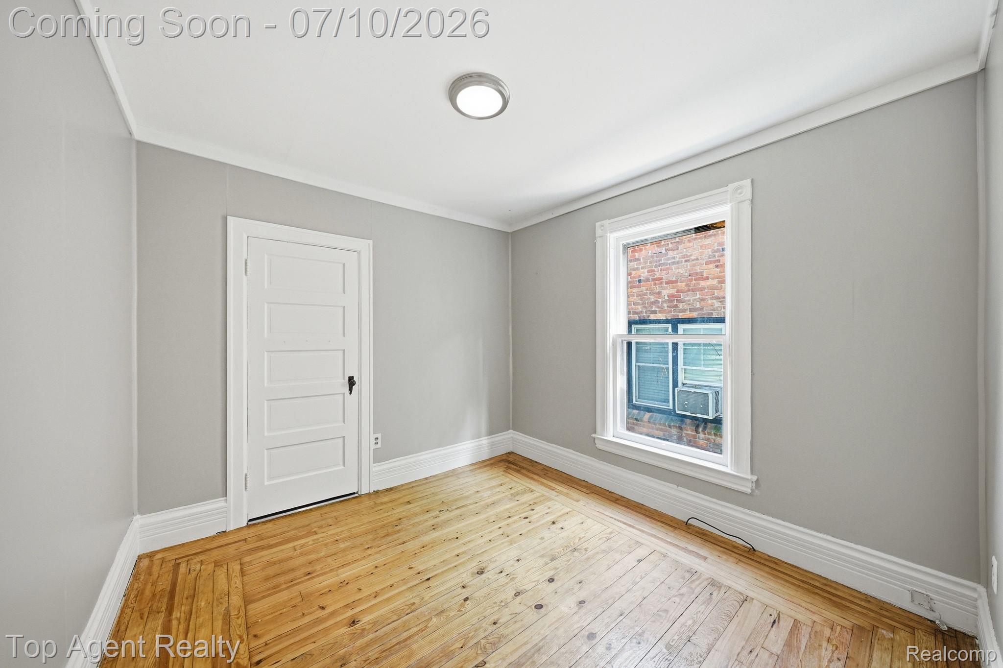 74 Washington Street Property Photo 27