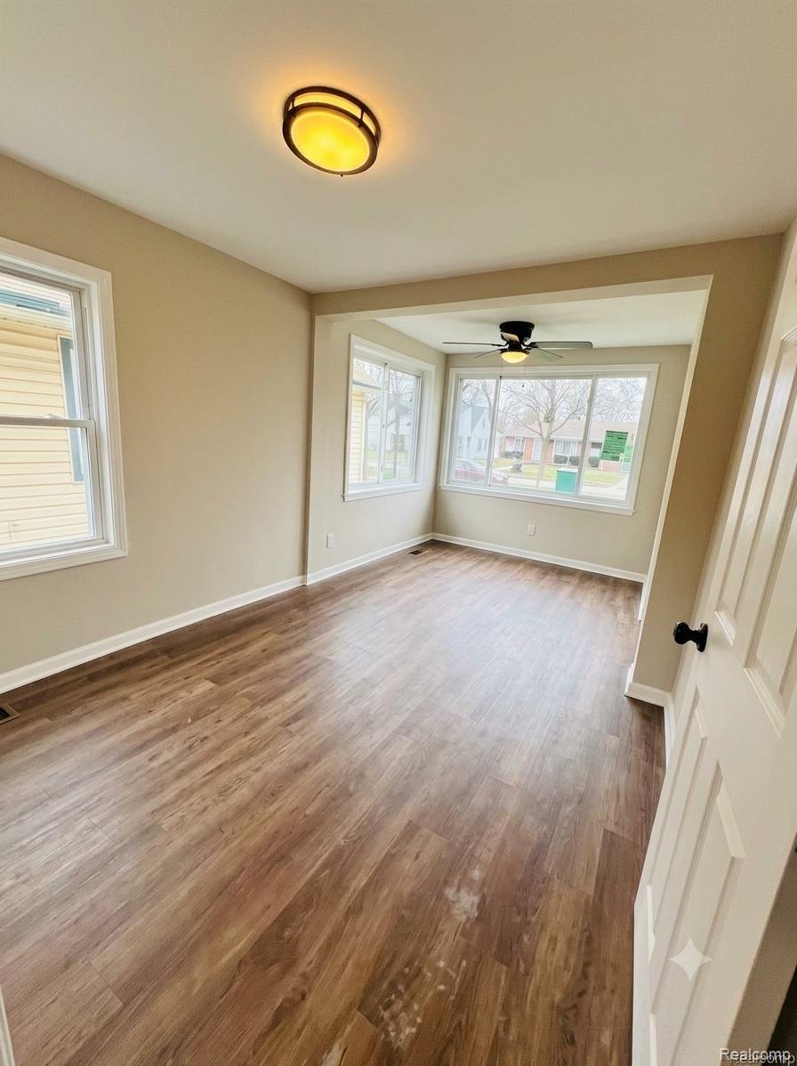 557 White Avenue Property Photo 8