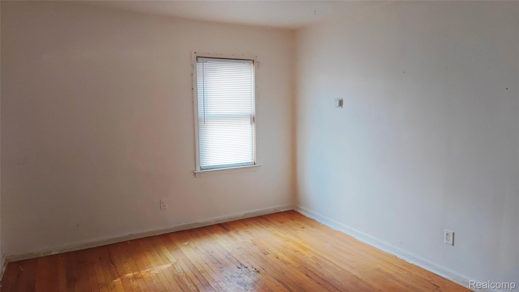 2913 S Ethel Street Property Photo 4