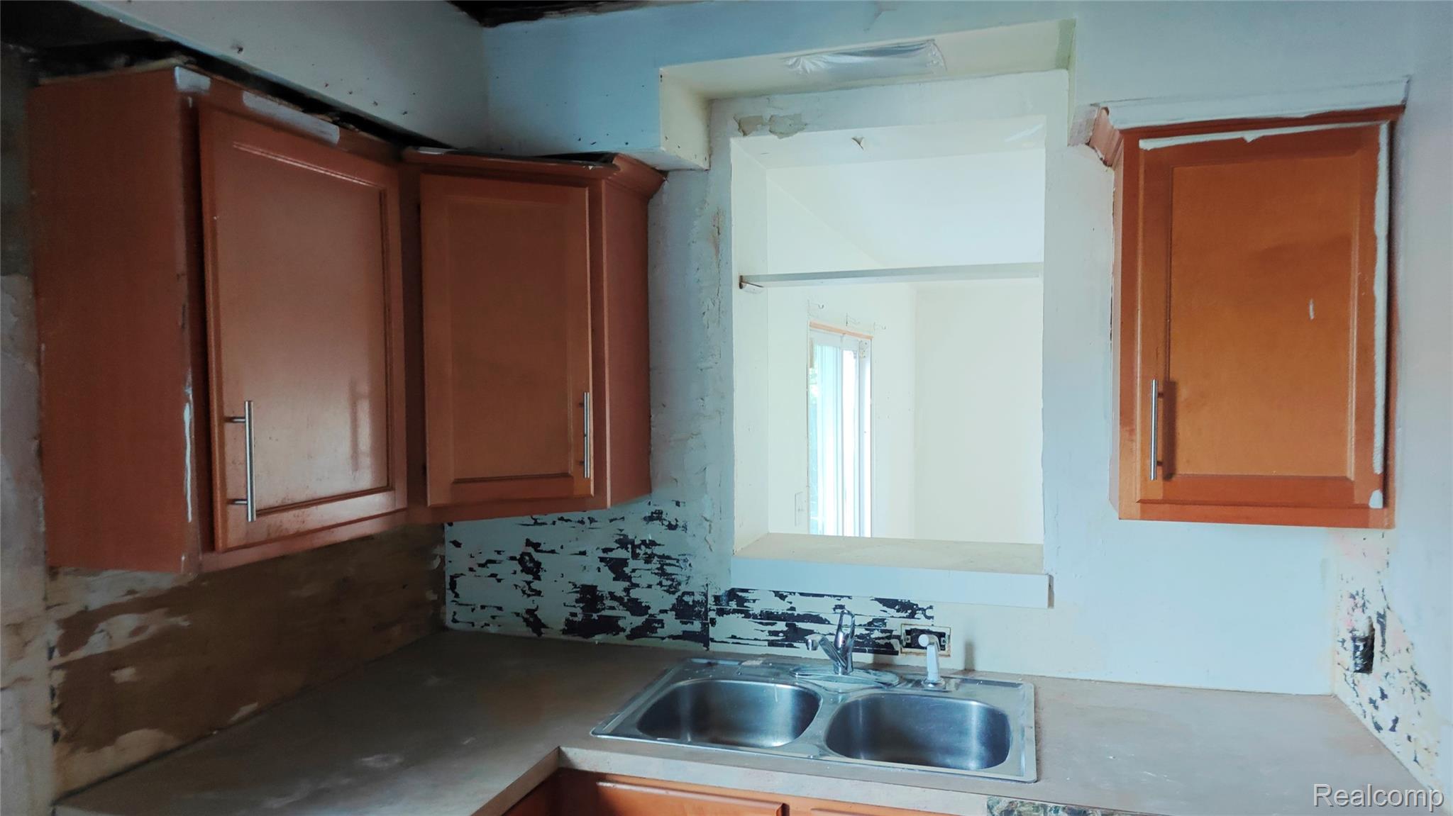 2913 S Ethel Street Property Photo 6