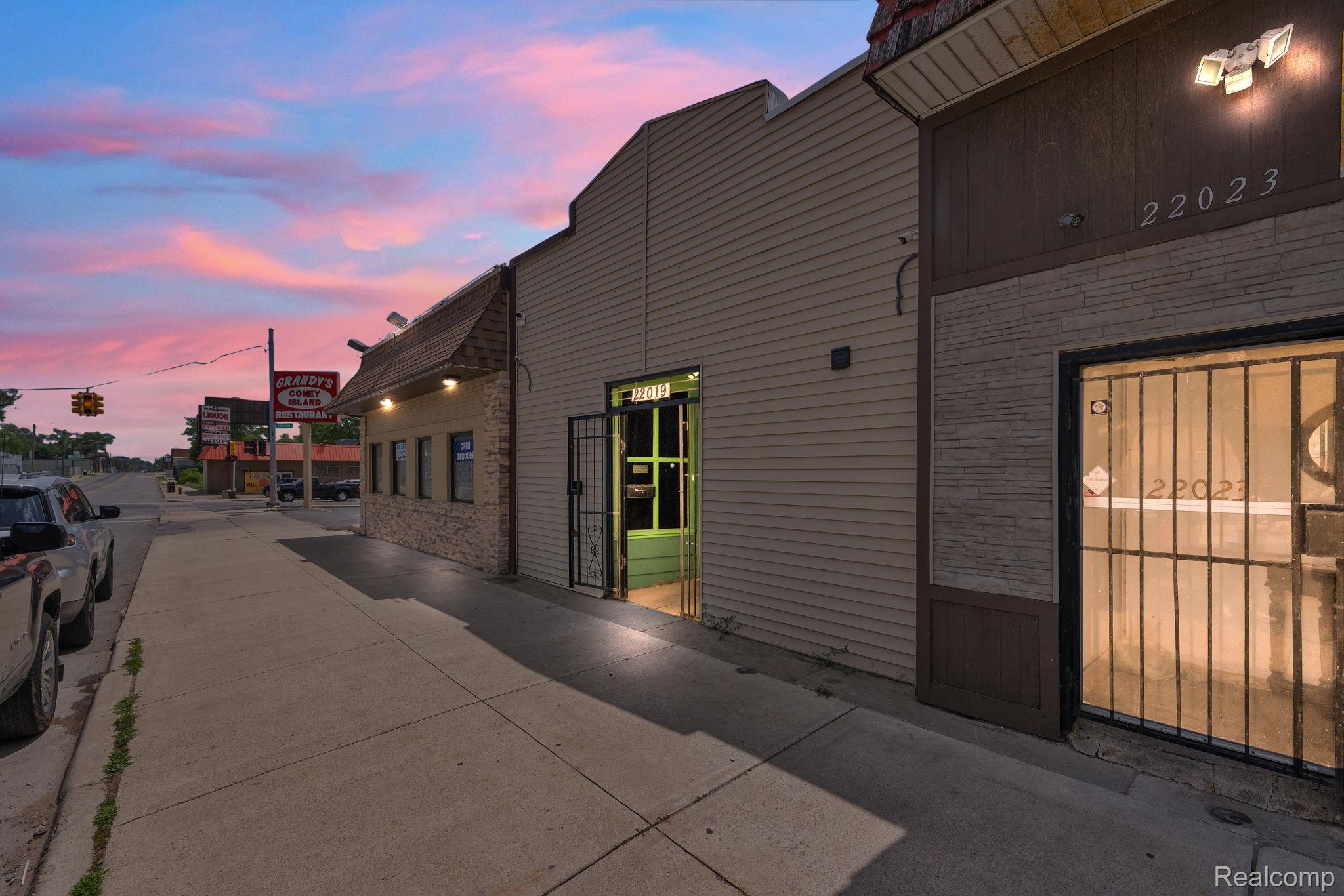 22019 Fenkell Street Property Photo 1