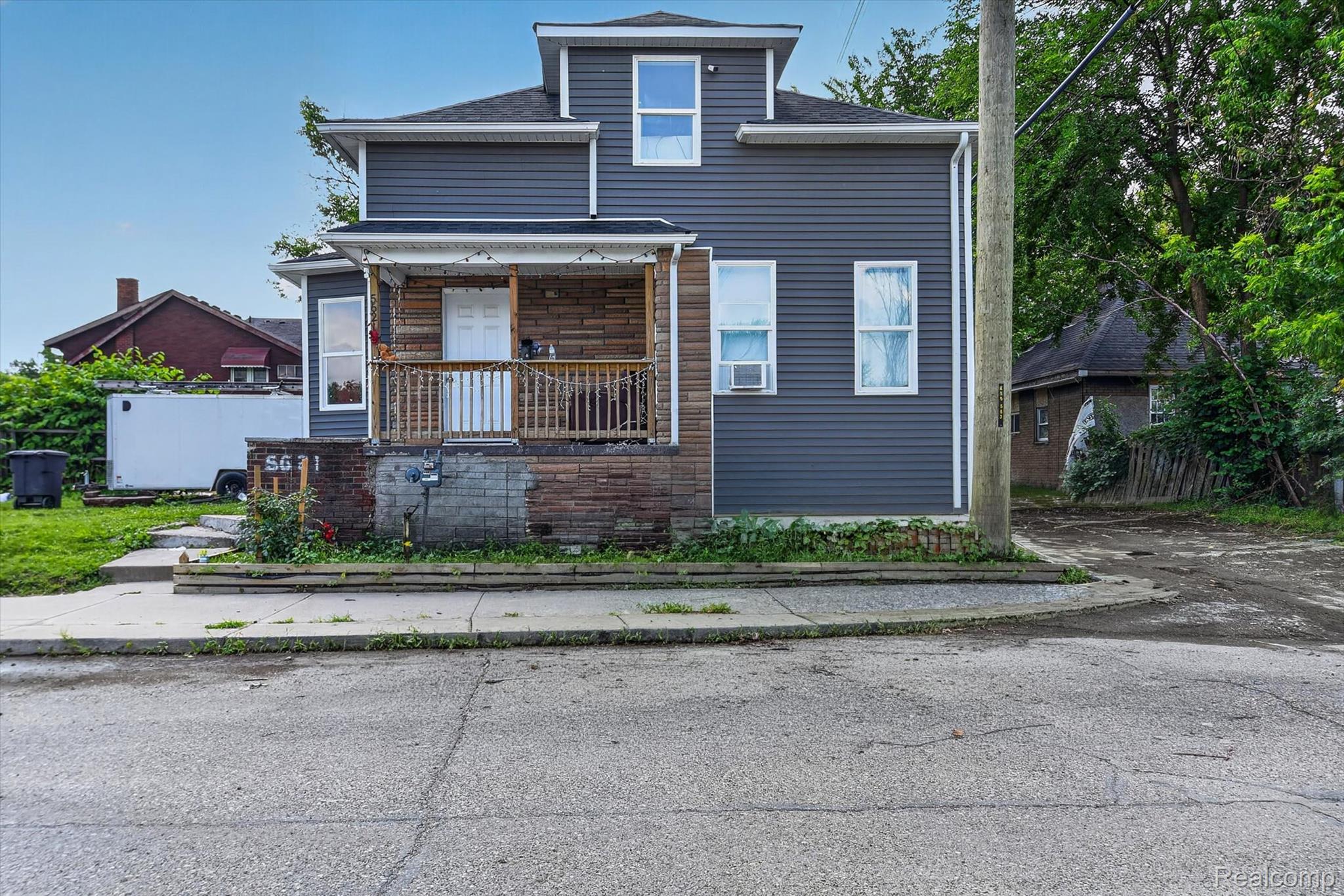 6141 Hazlett Street Property Photo 1