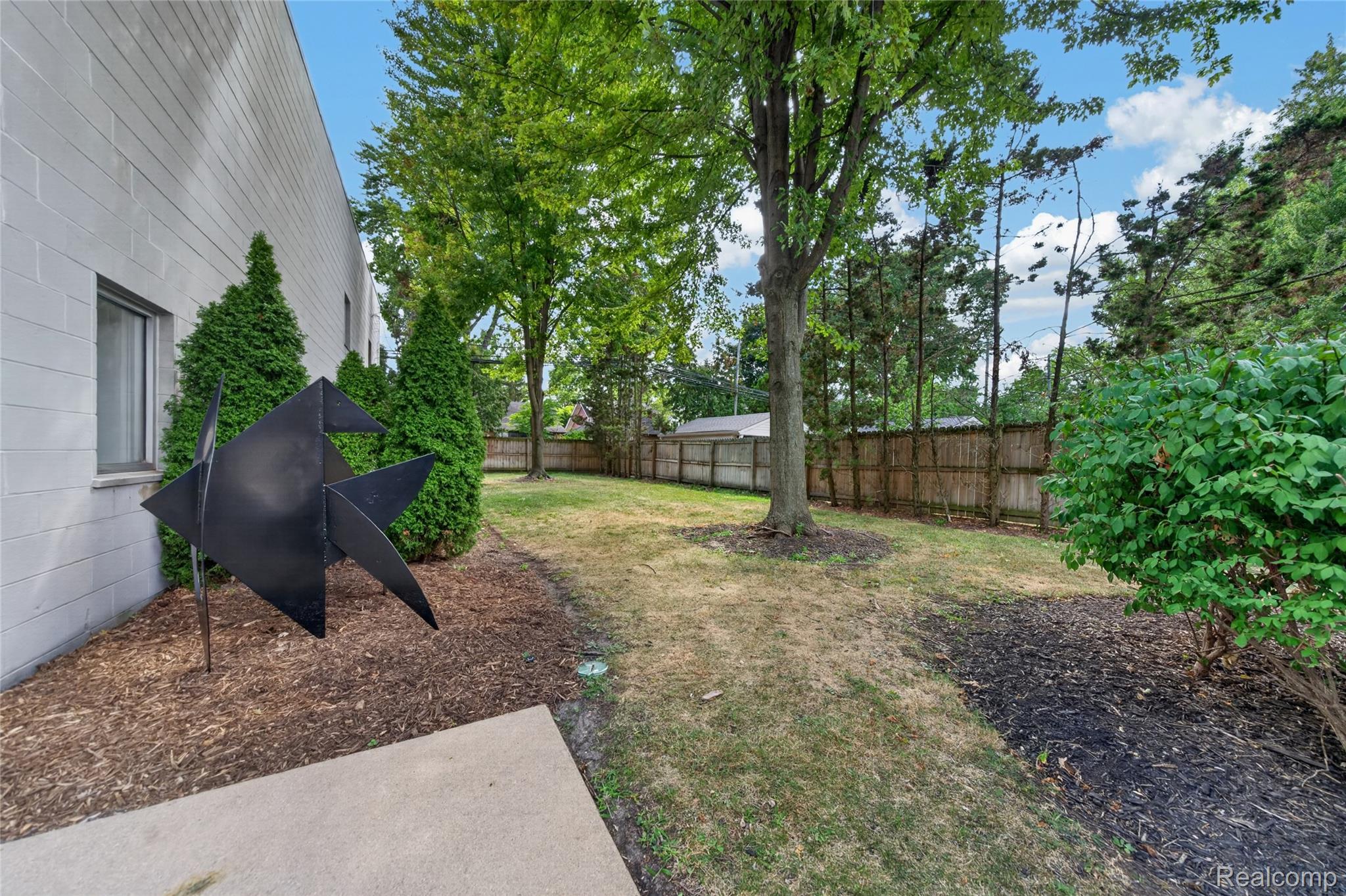 432 E Parent Avenue Property Photo 12