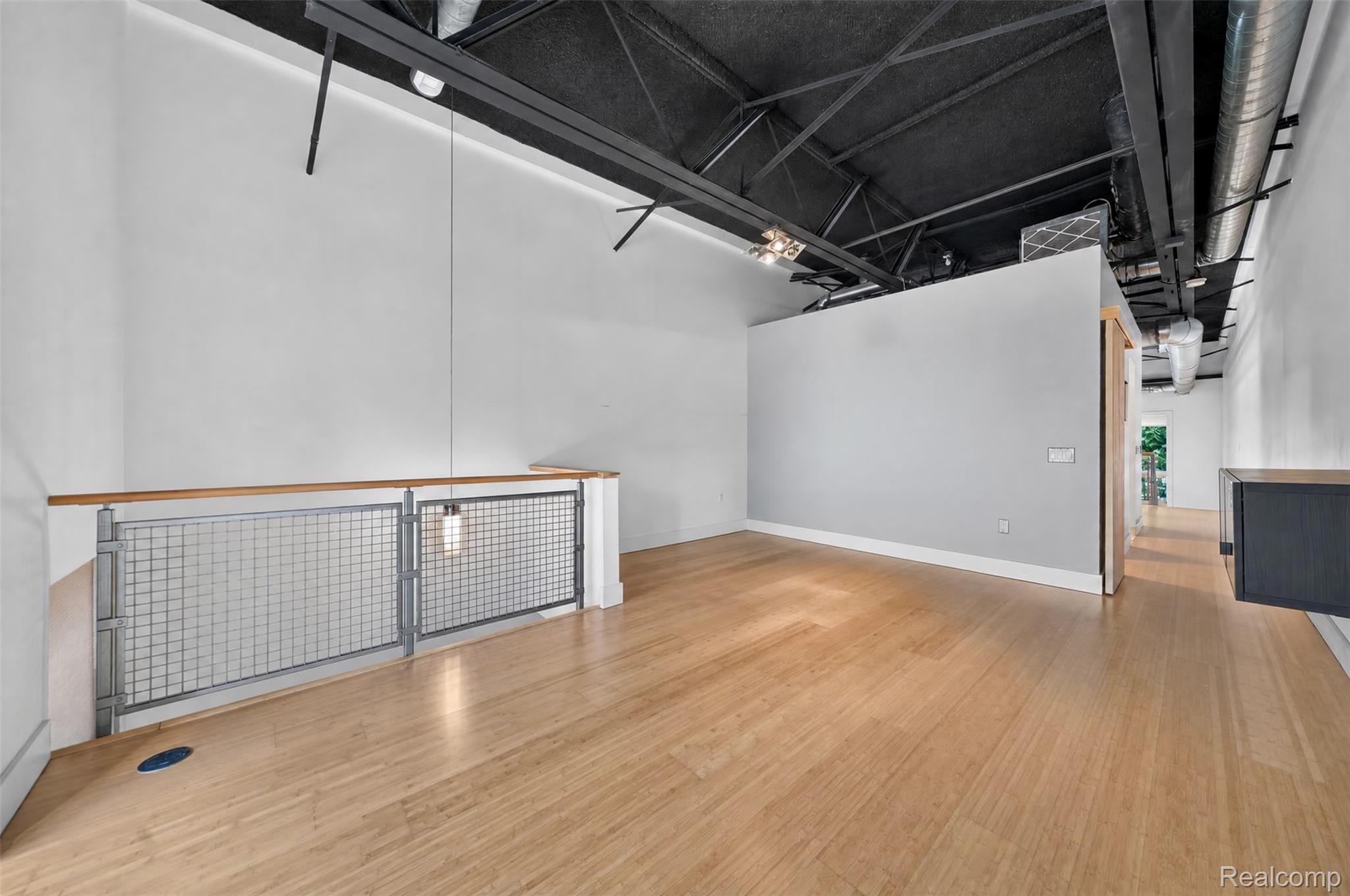 432 E Parent Avenue Property Photo 17