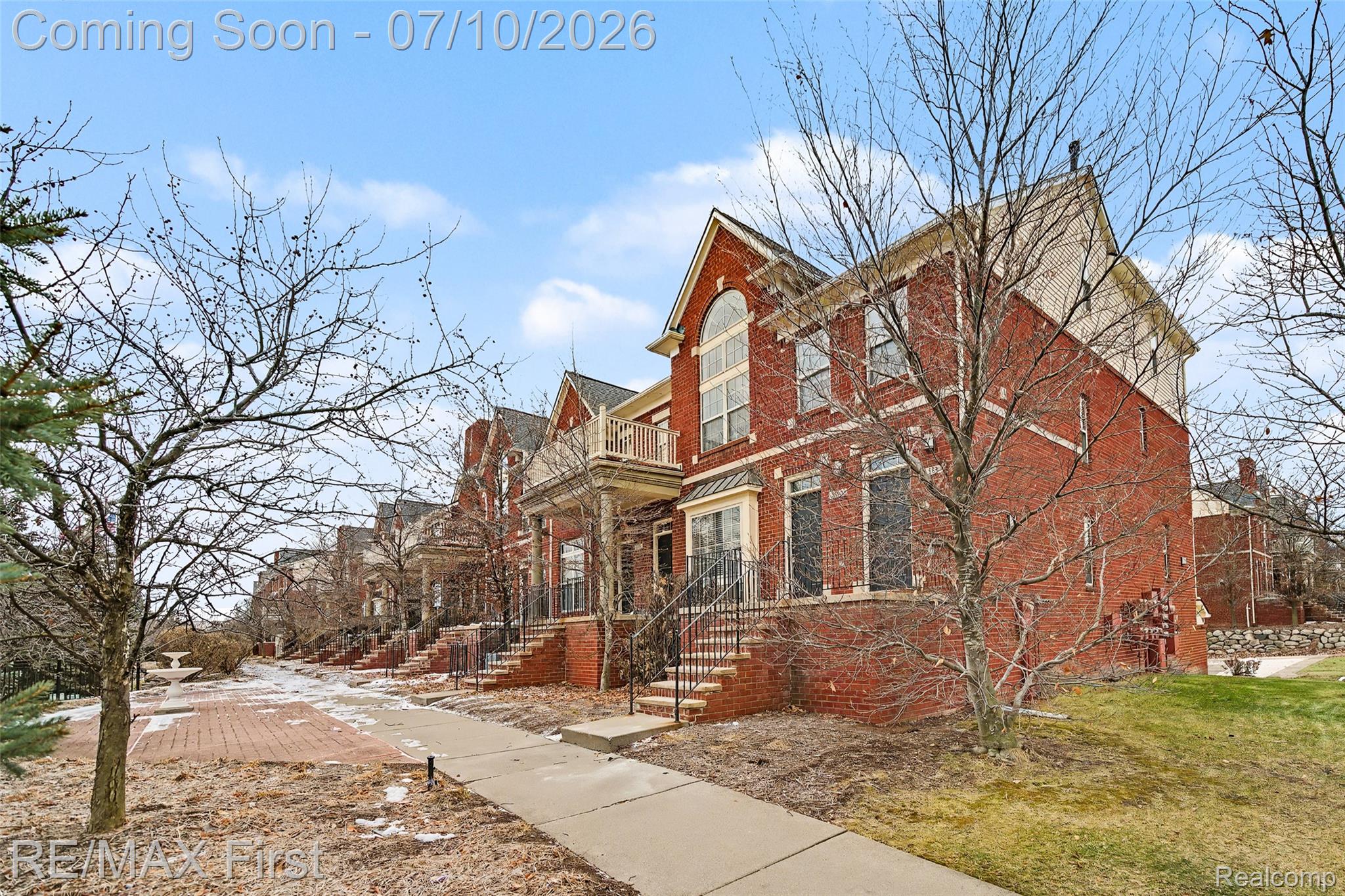 1582 Devon Lane Property Photo 3
