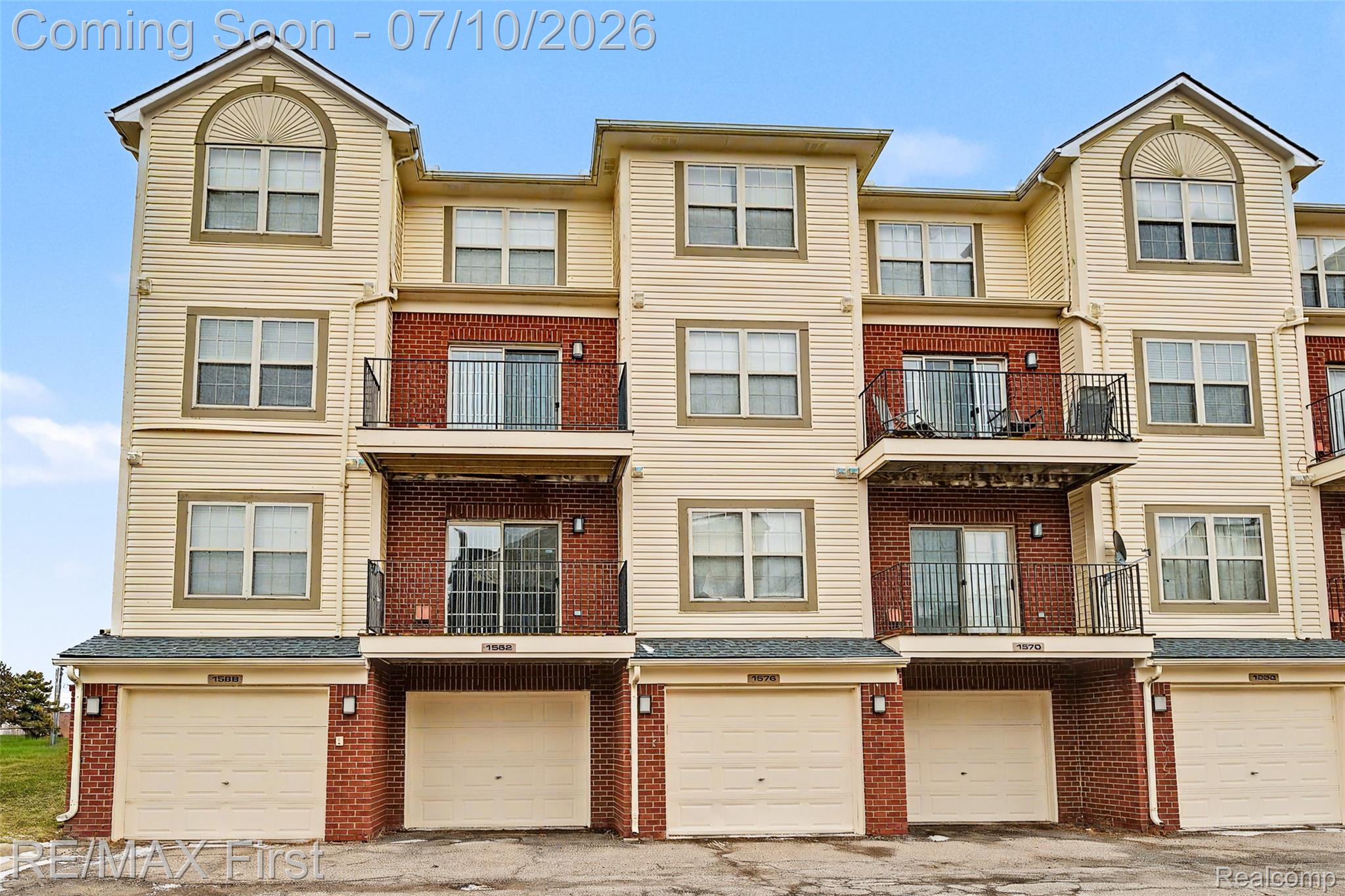 1582 Devon Lane Property Photo 32