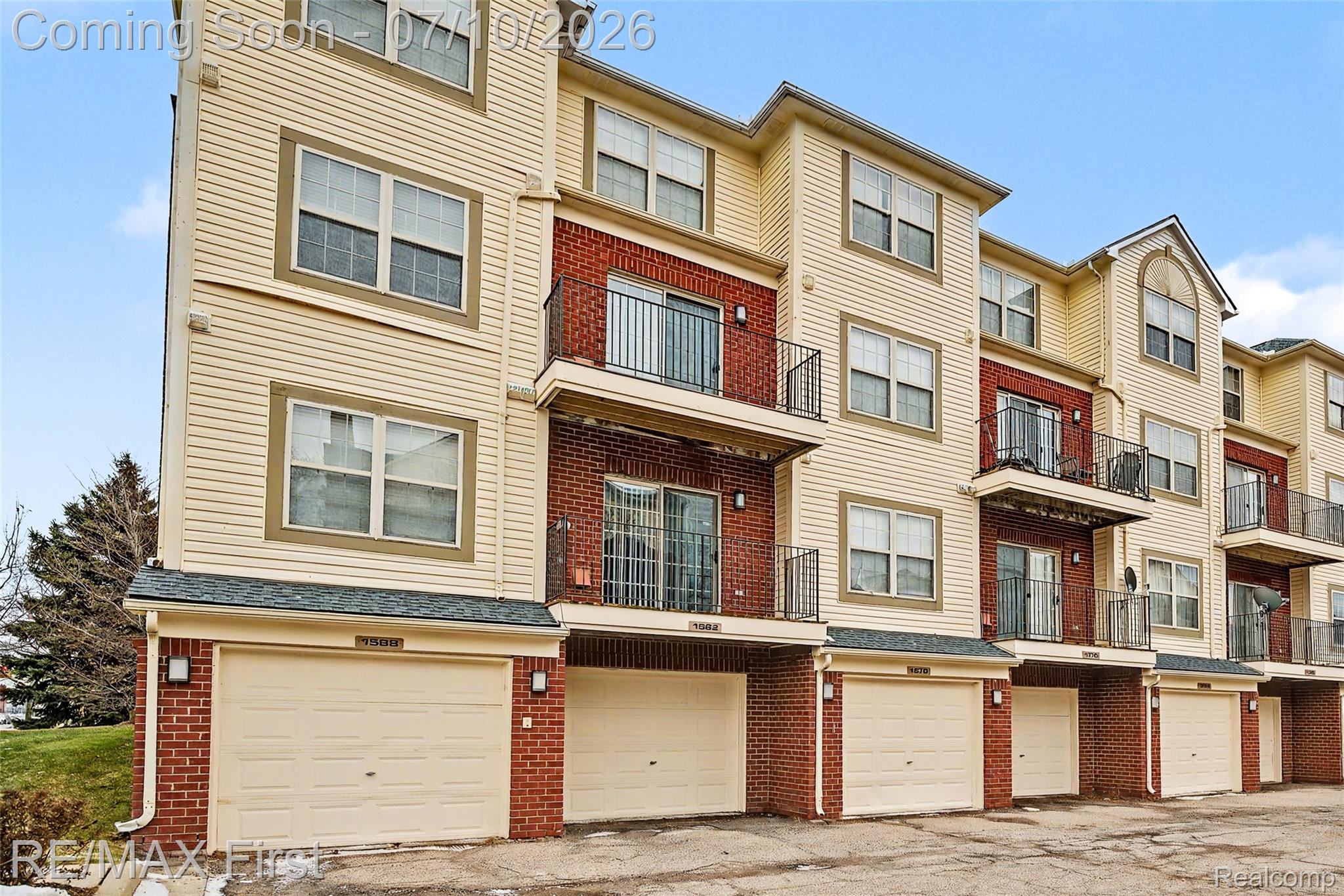 1582 Devon Lane Property Photo 33
