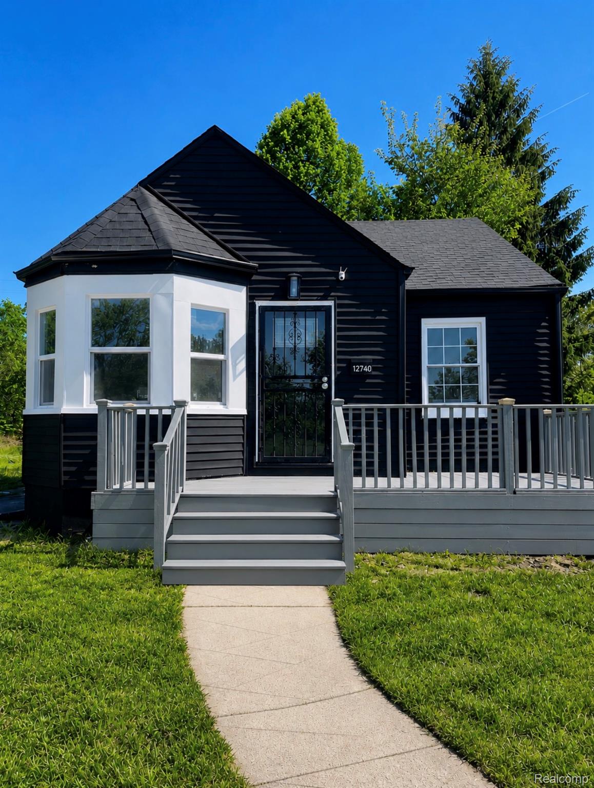 12740 August Street Property Photo 1