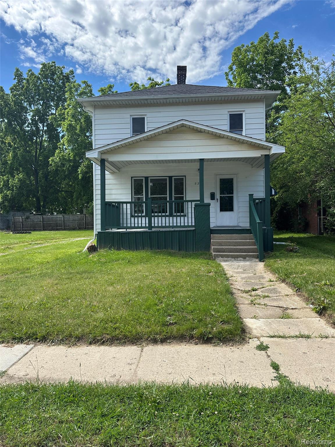 826 E Mount Morris Street Property Photo 3
