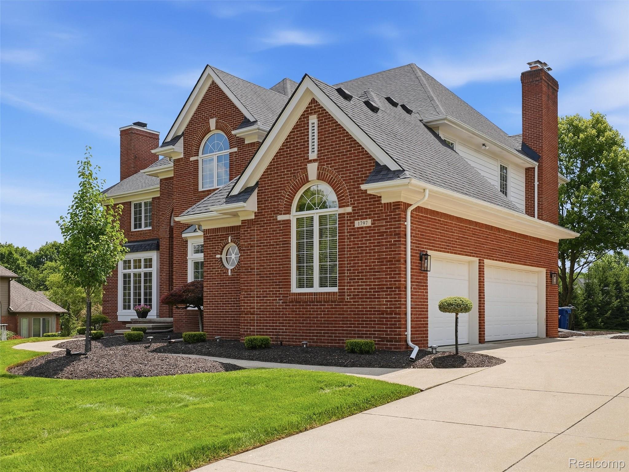 1797 Blue Grass Drive Property Photo 3