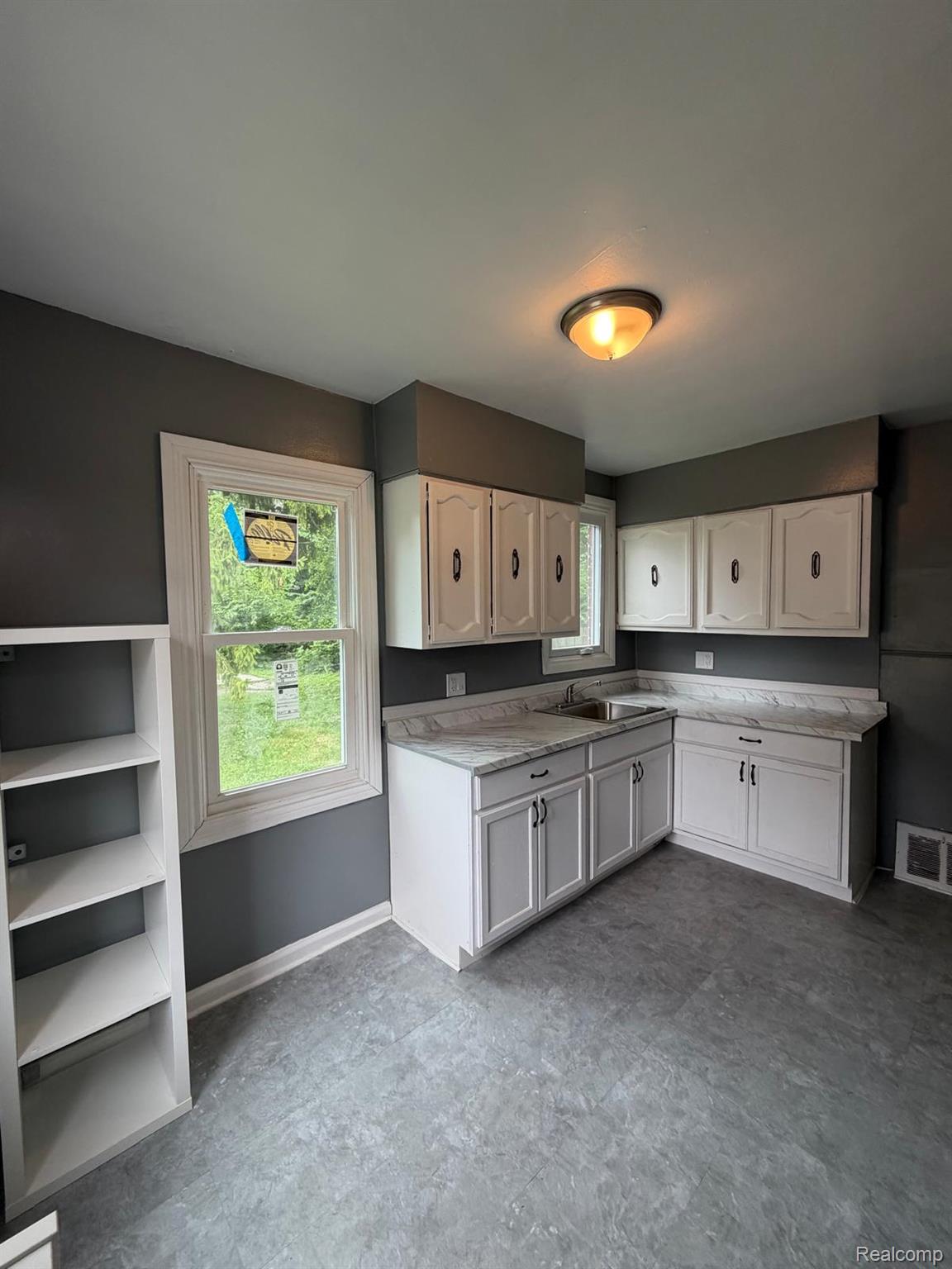 12626 Payton Street Property Photo 2