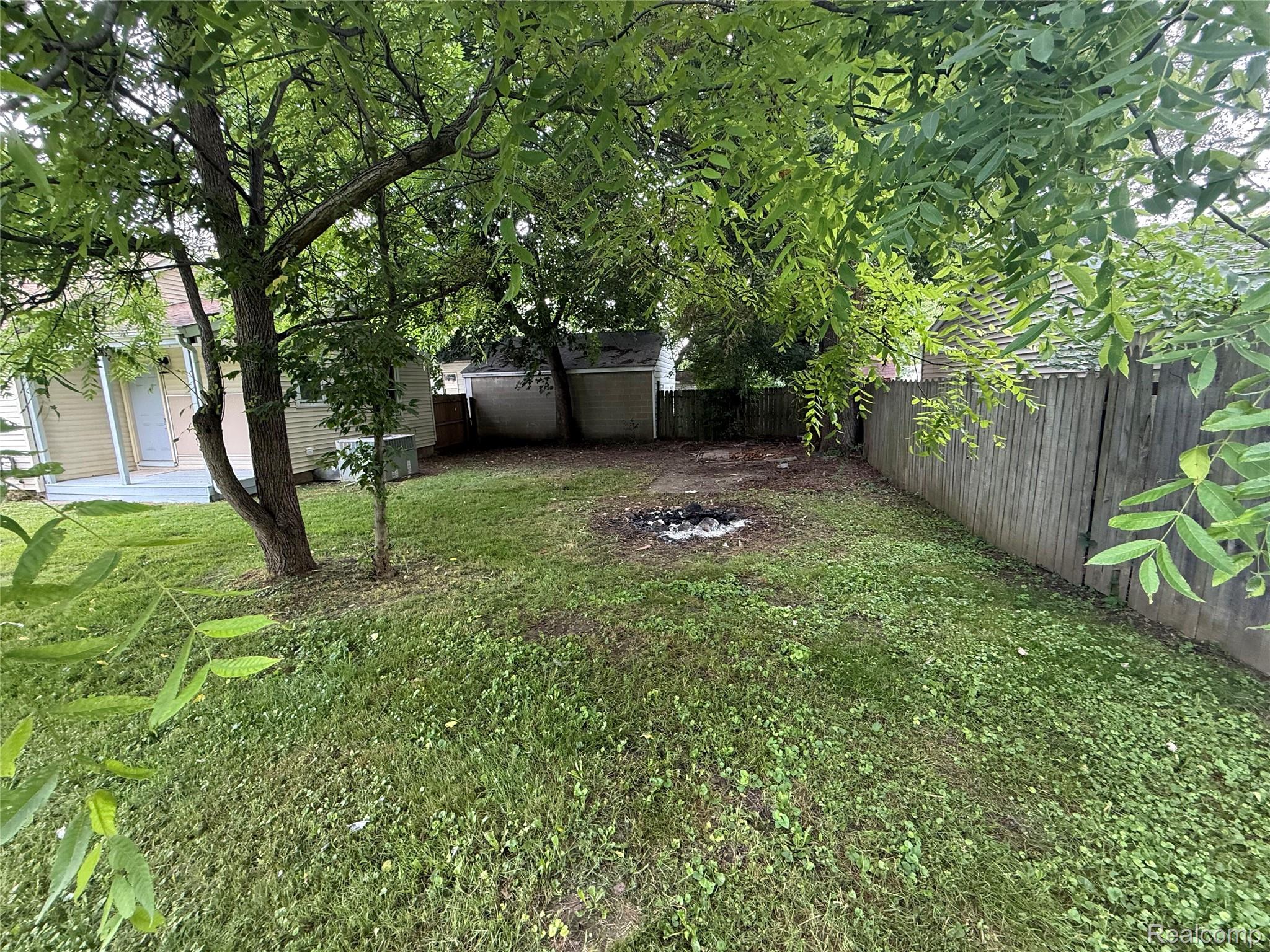 2194 E Bristol Road Property Photo 12