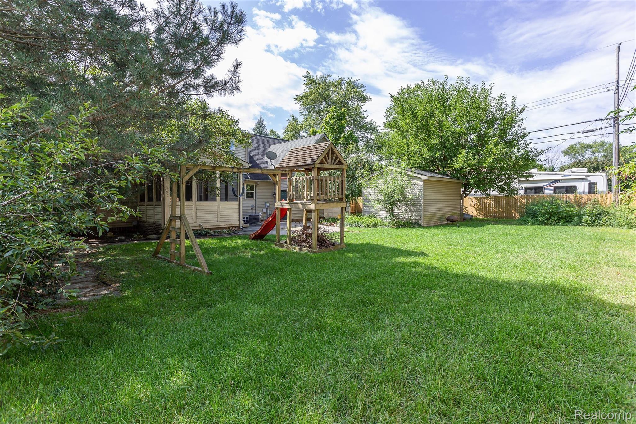 3930 Dunning Road Property Photo 5