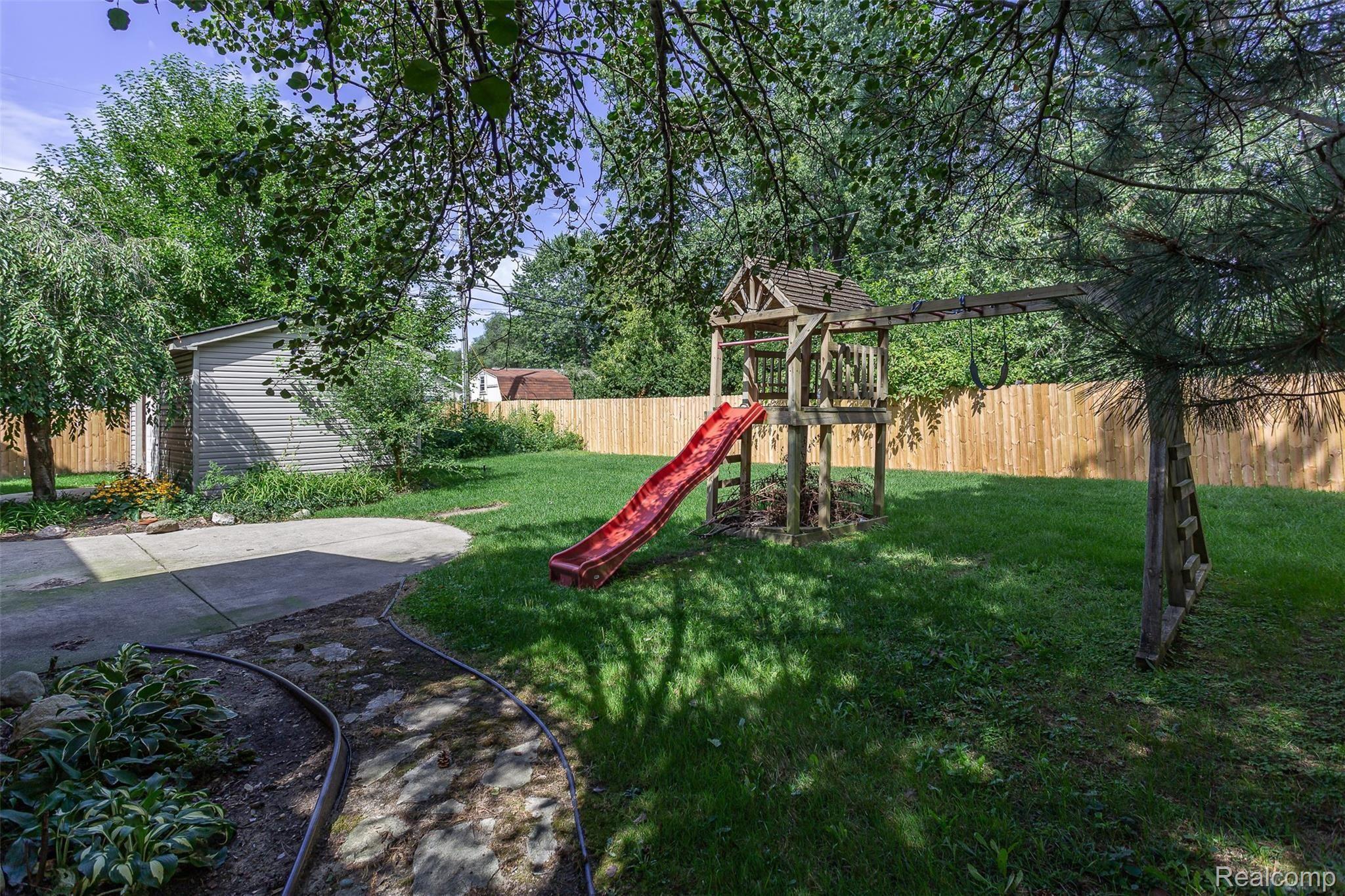 3930 Dunning Road Property Photo 9