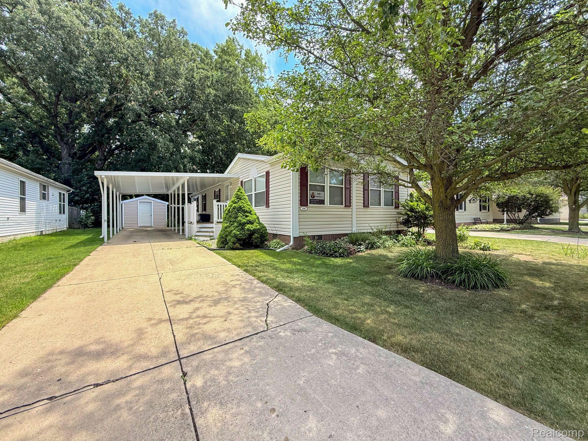 416 Raisin River Drive Property Photo 2