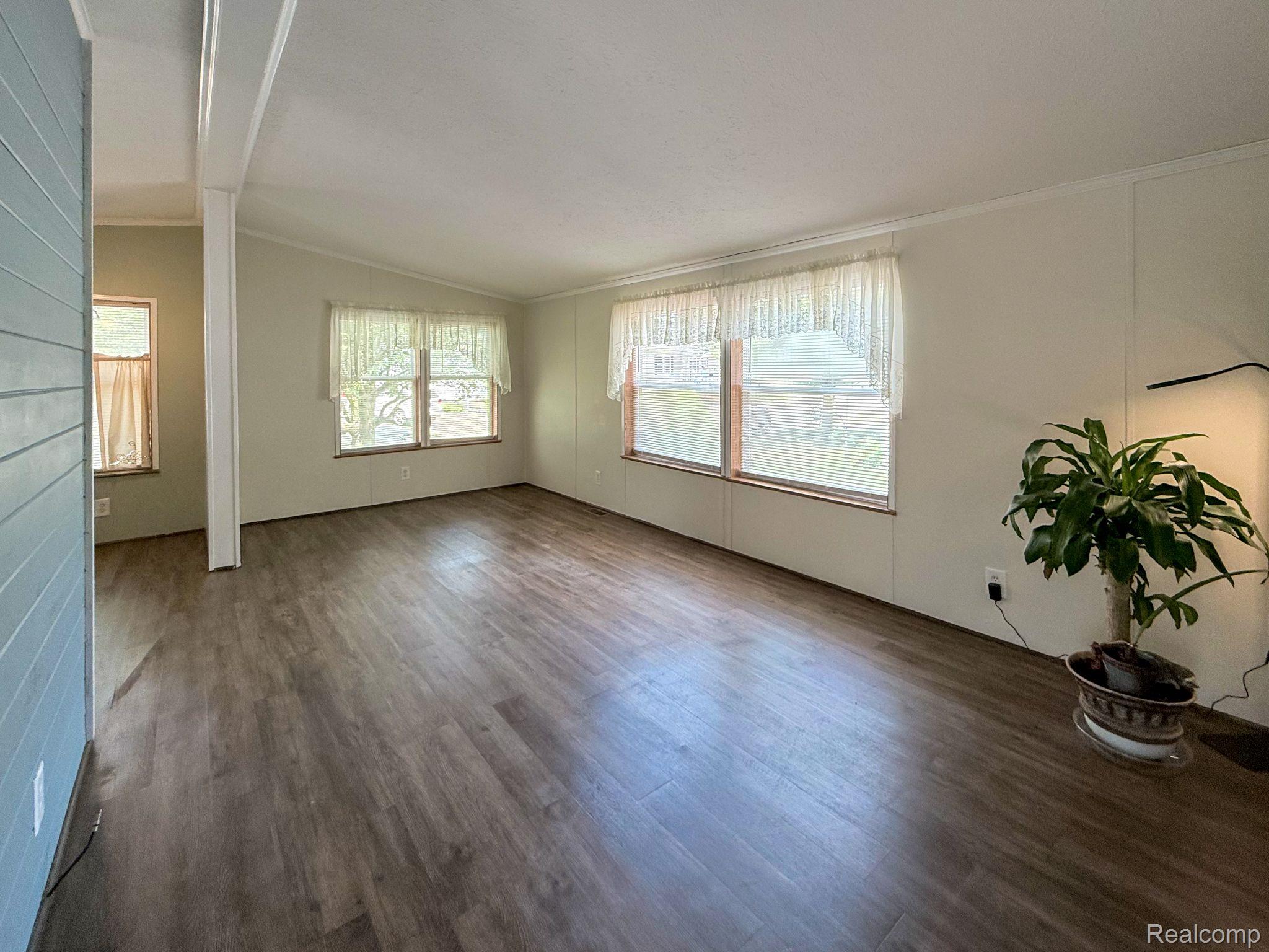 416 Raisin River Drive Property Photo 6