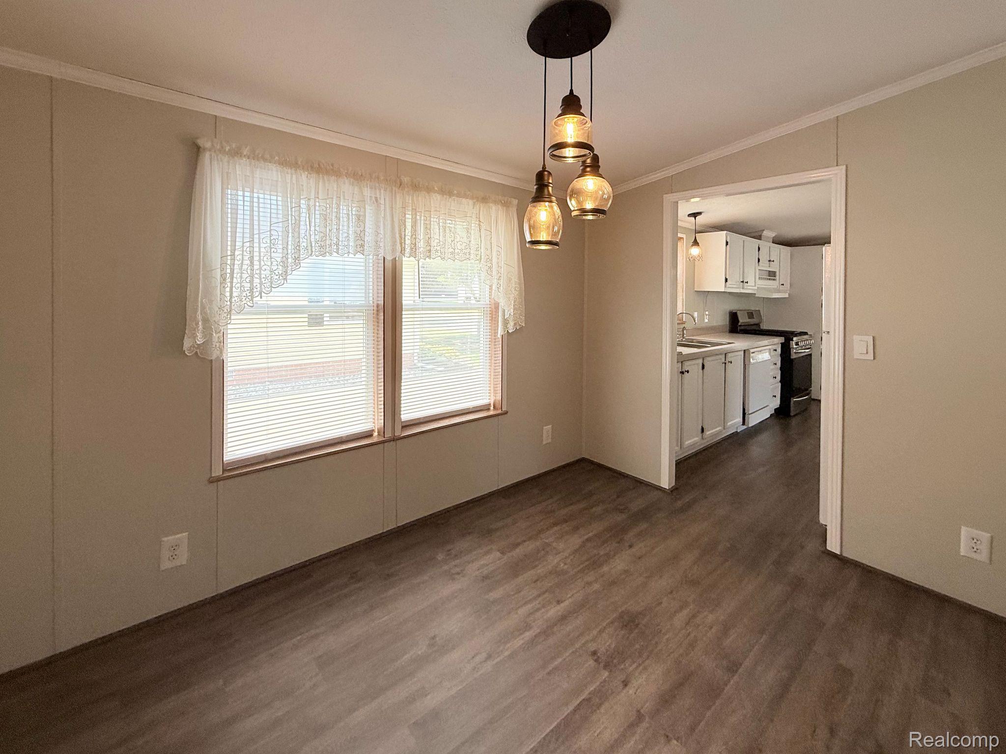 416 Raisin River Drive Property Photo 11