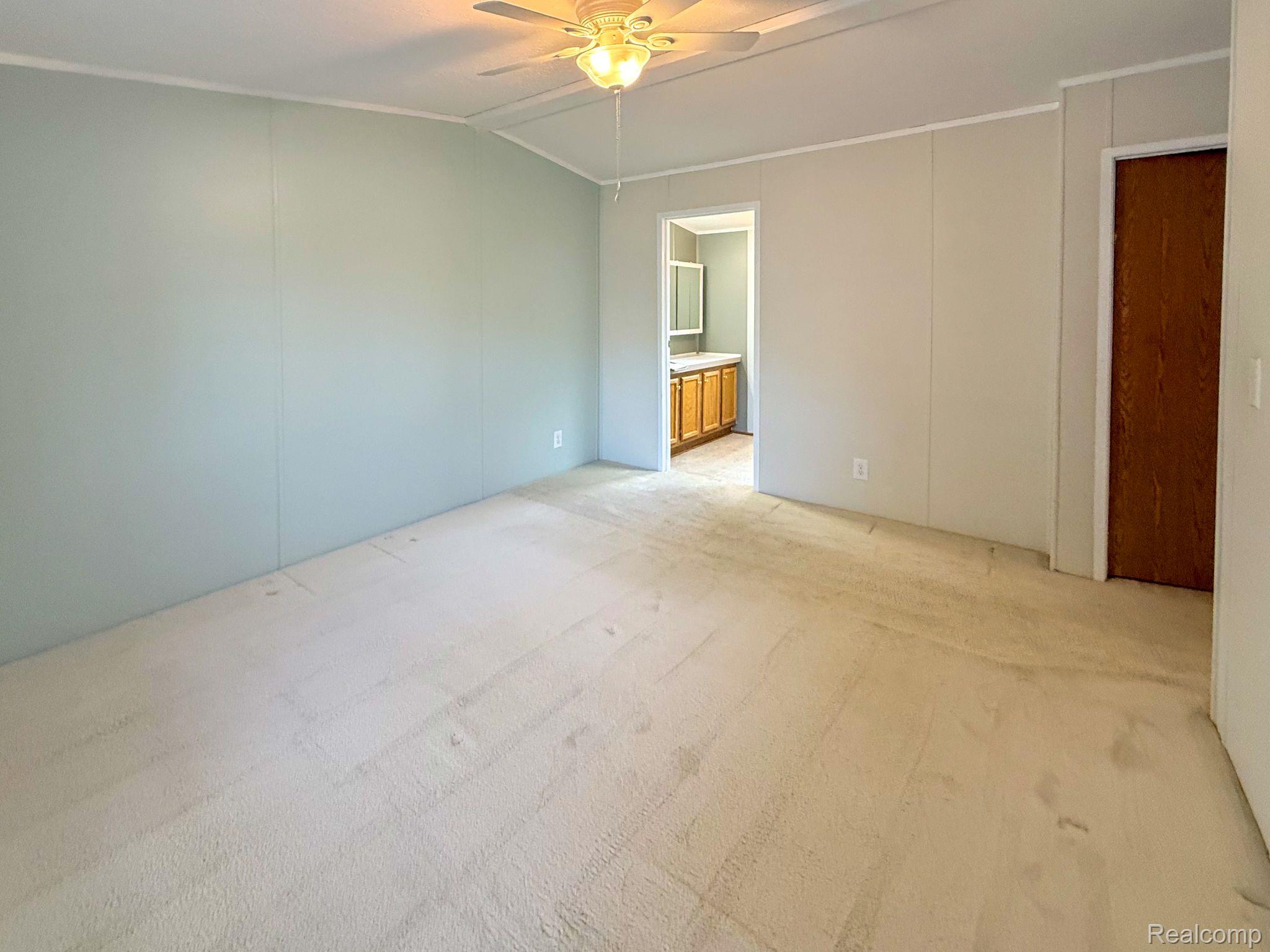 416 Raisin River Drive Property Photo 12