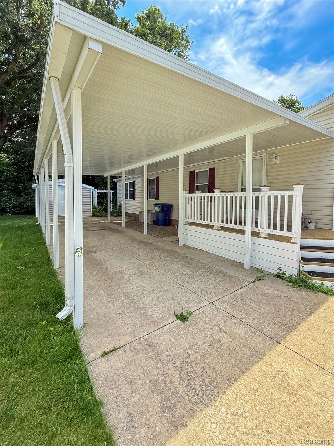 416 Raisin River Drive Property Photo 31