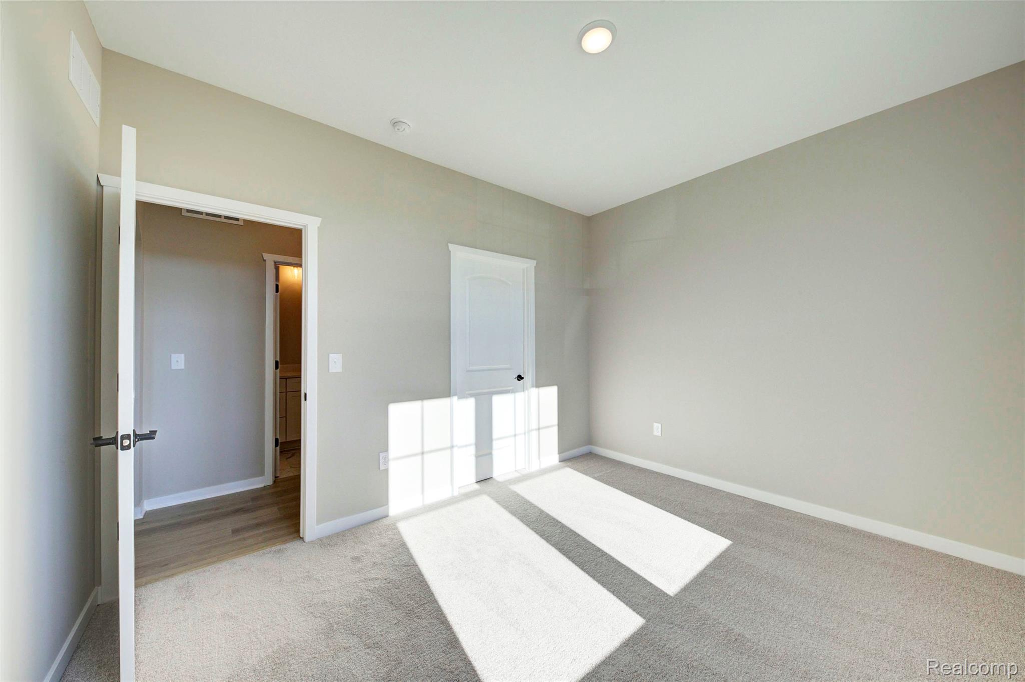 688 Round Rock Drive Property Photo 8