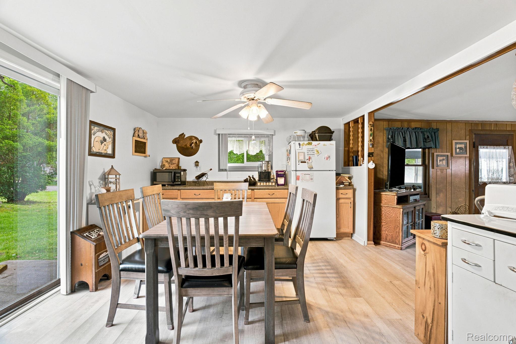 7496 Forest Drive Property Photo 15