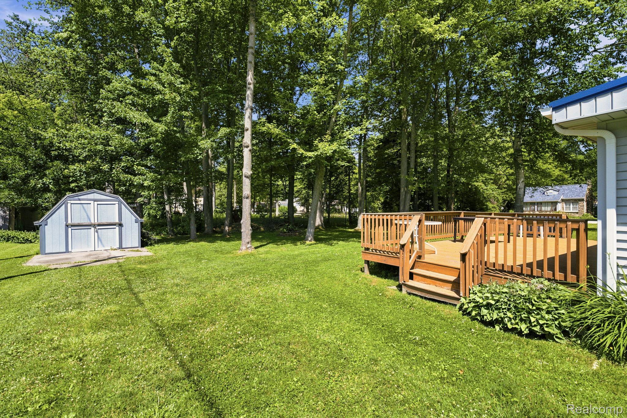 7496 Forest Drive Property Photo 24