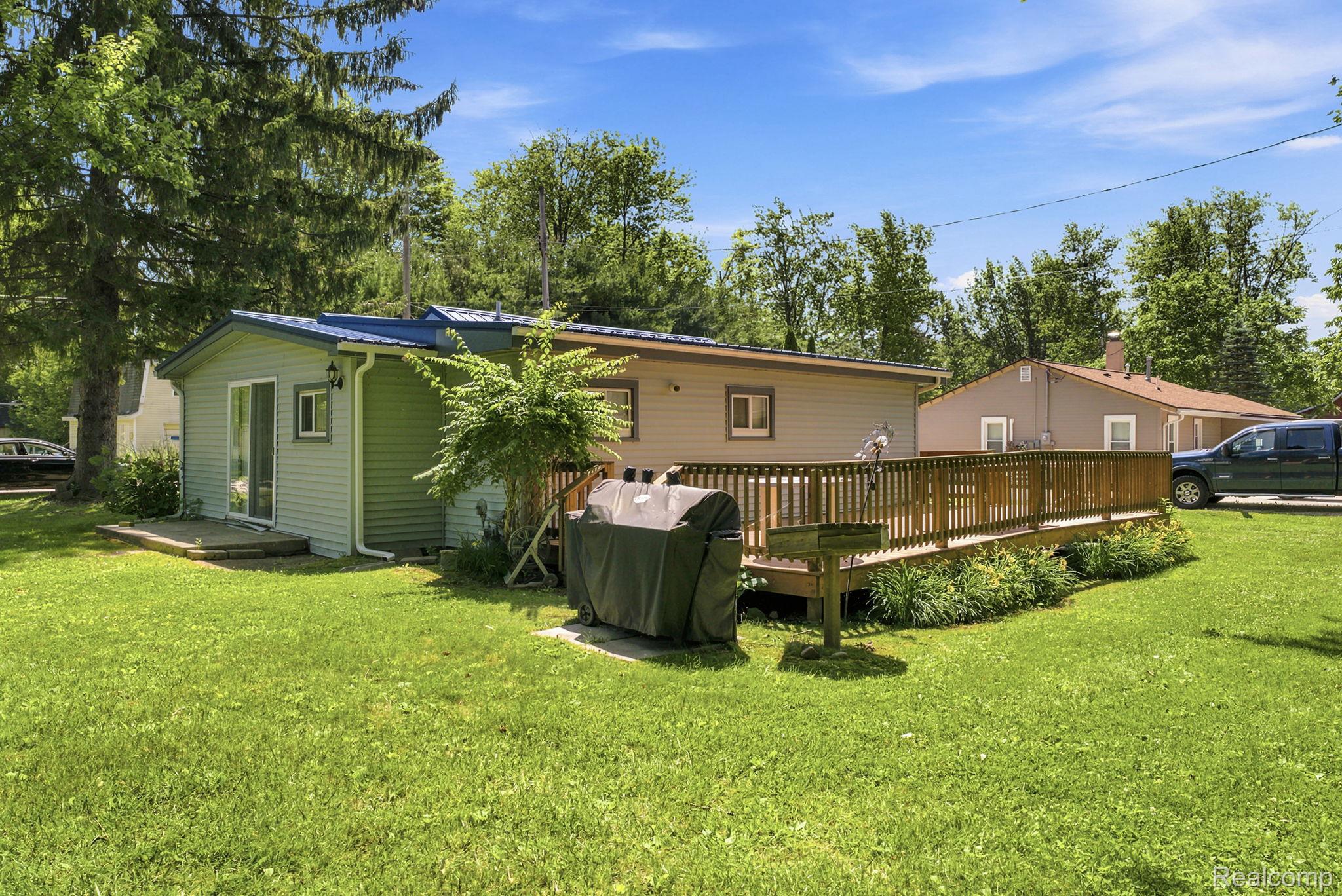 7496 Forest Drive Property Photo 27