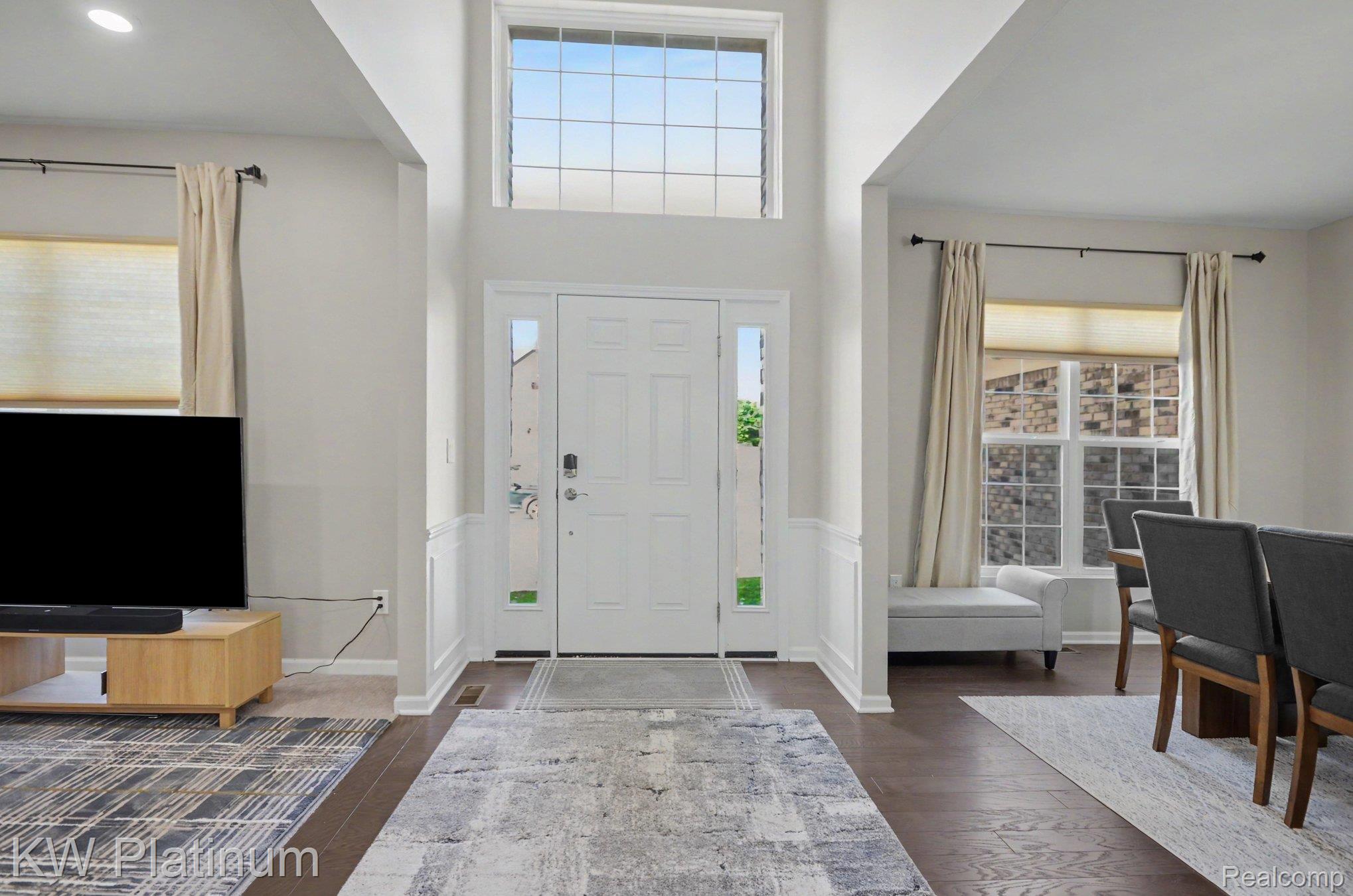55740 Beacon Shore Drive Property Photo 4