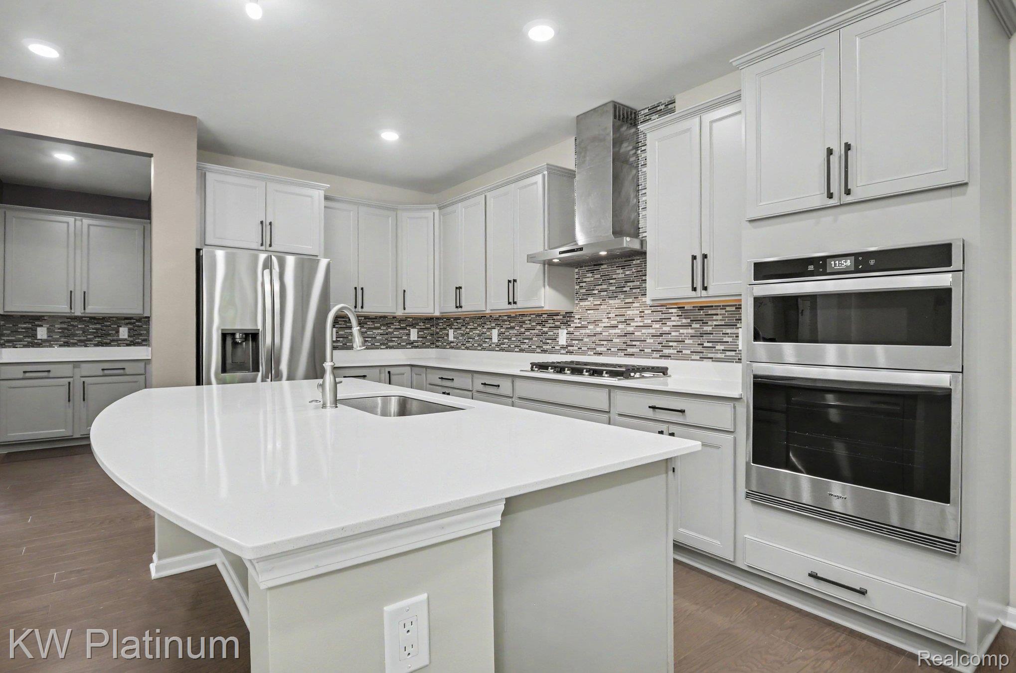 55740 Beacon Shore Drive Property Photo 12