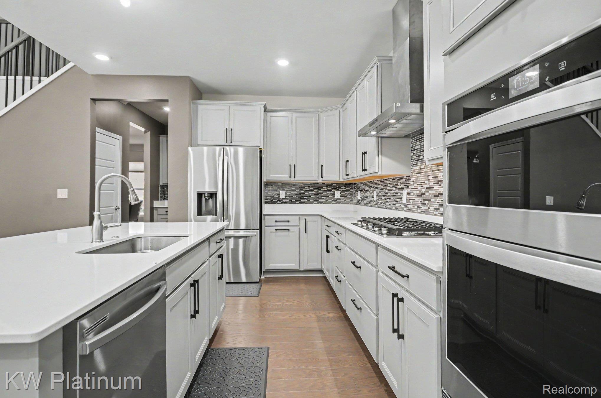 55740 Beacon Shore Drive Property Photo 15