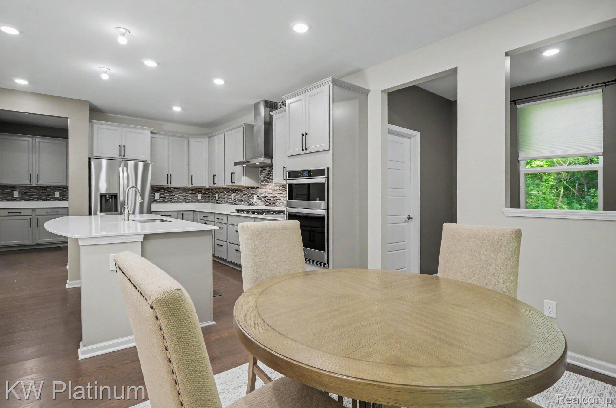 55740 Beacon Shore Drive Property Photo 18