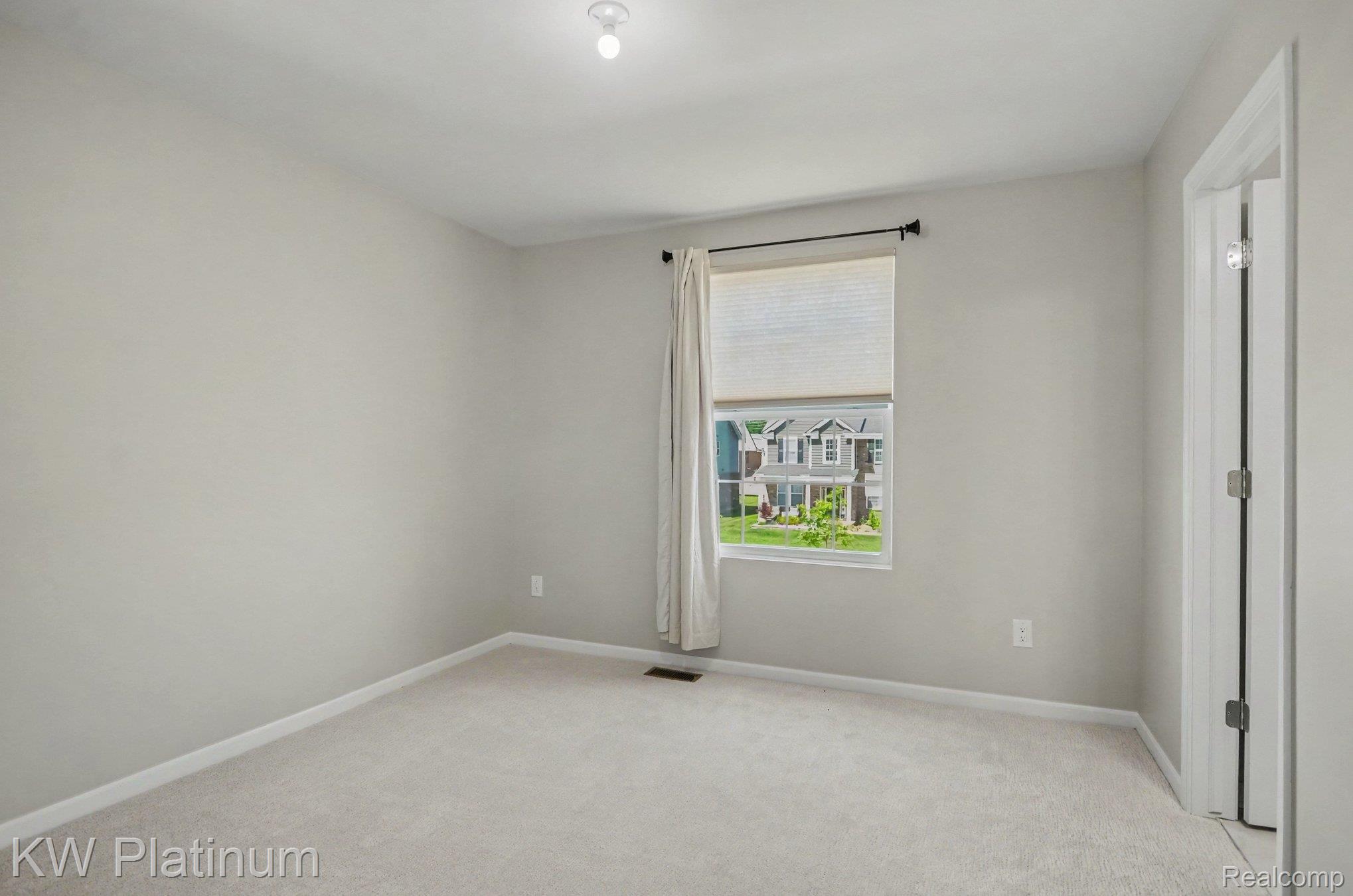 55740 Beacon Shore Drive Property Photo 30