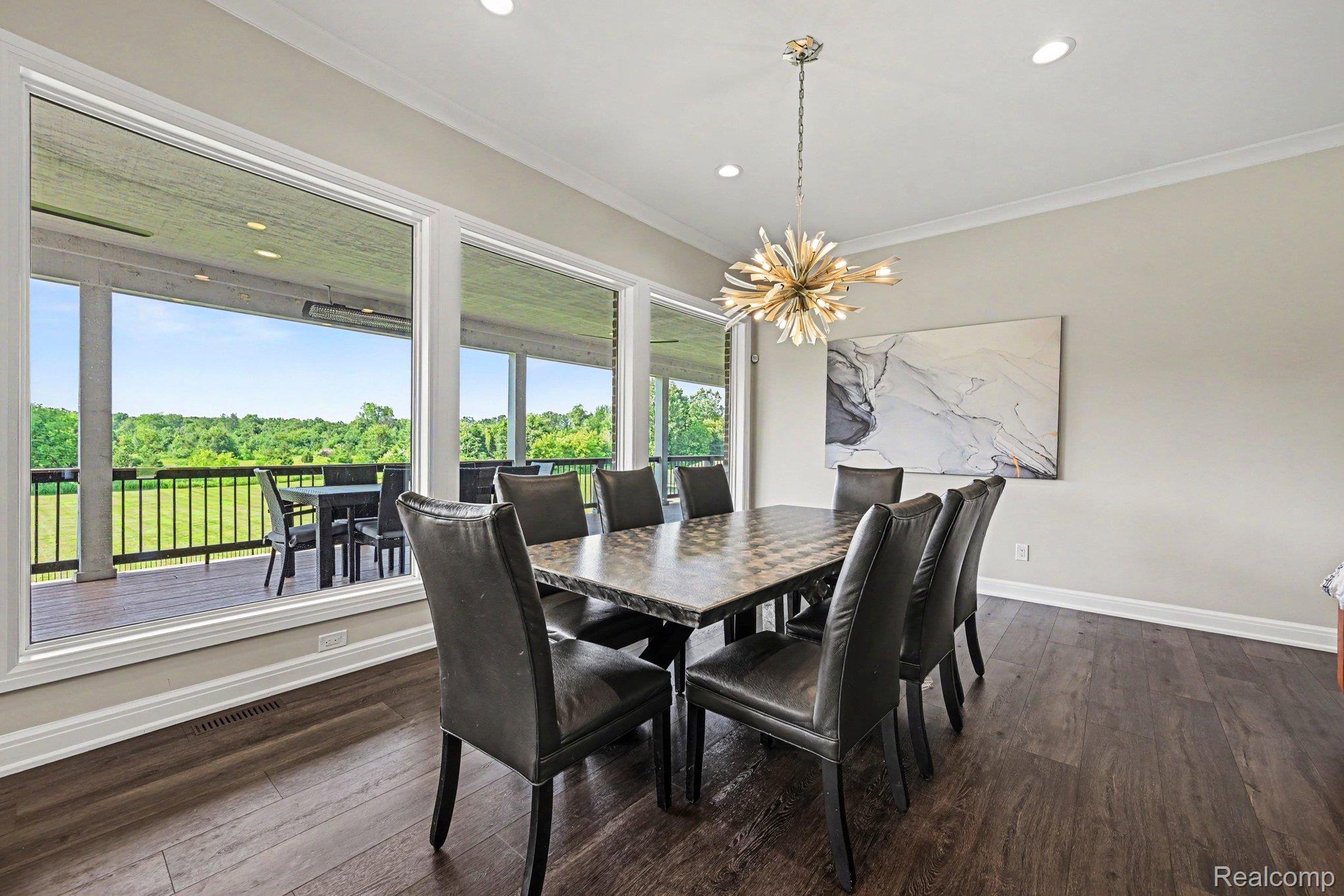2943 Sleeth Road Property Photo 17