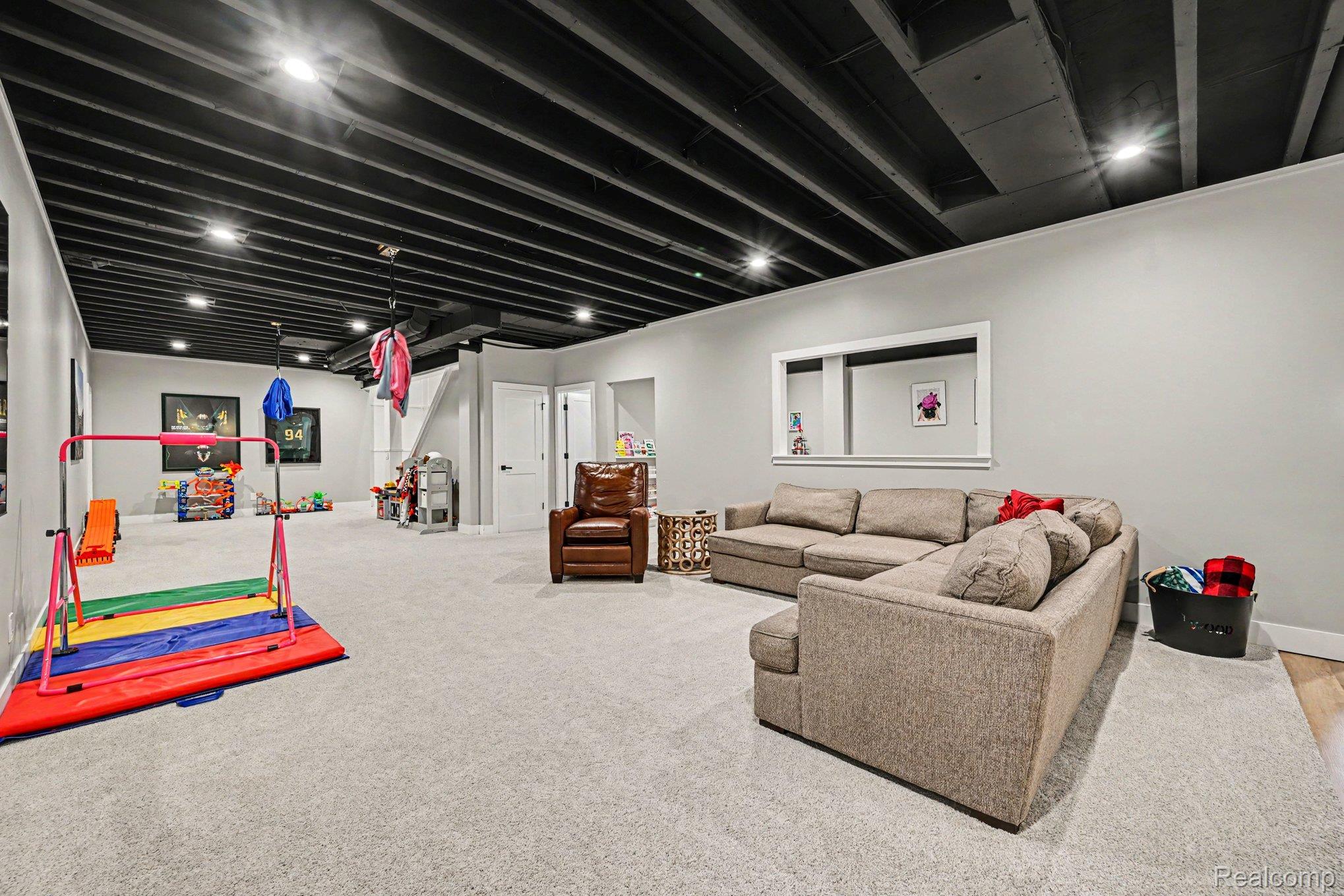 2943 Sleeth Road Property Photo 37